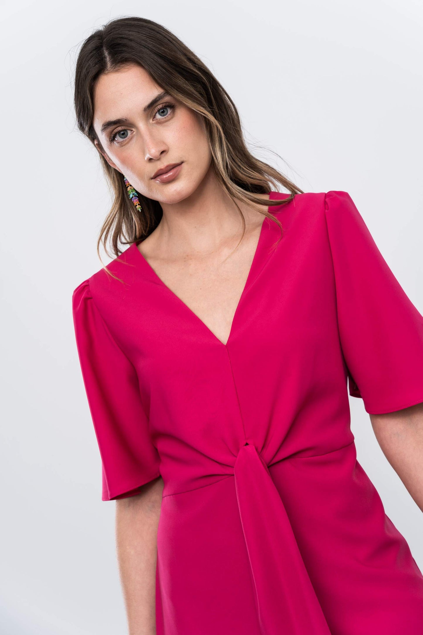 VESTIDO RECOGIDO CENTRAL FUCSIA - Imagen 2