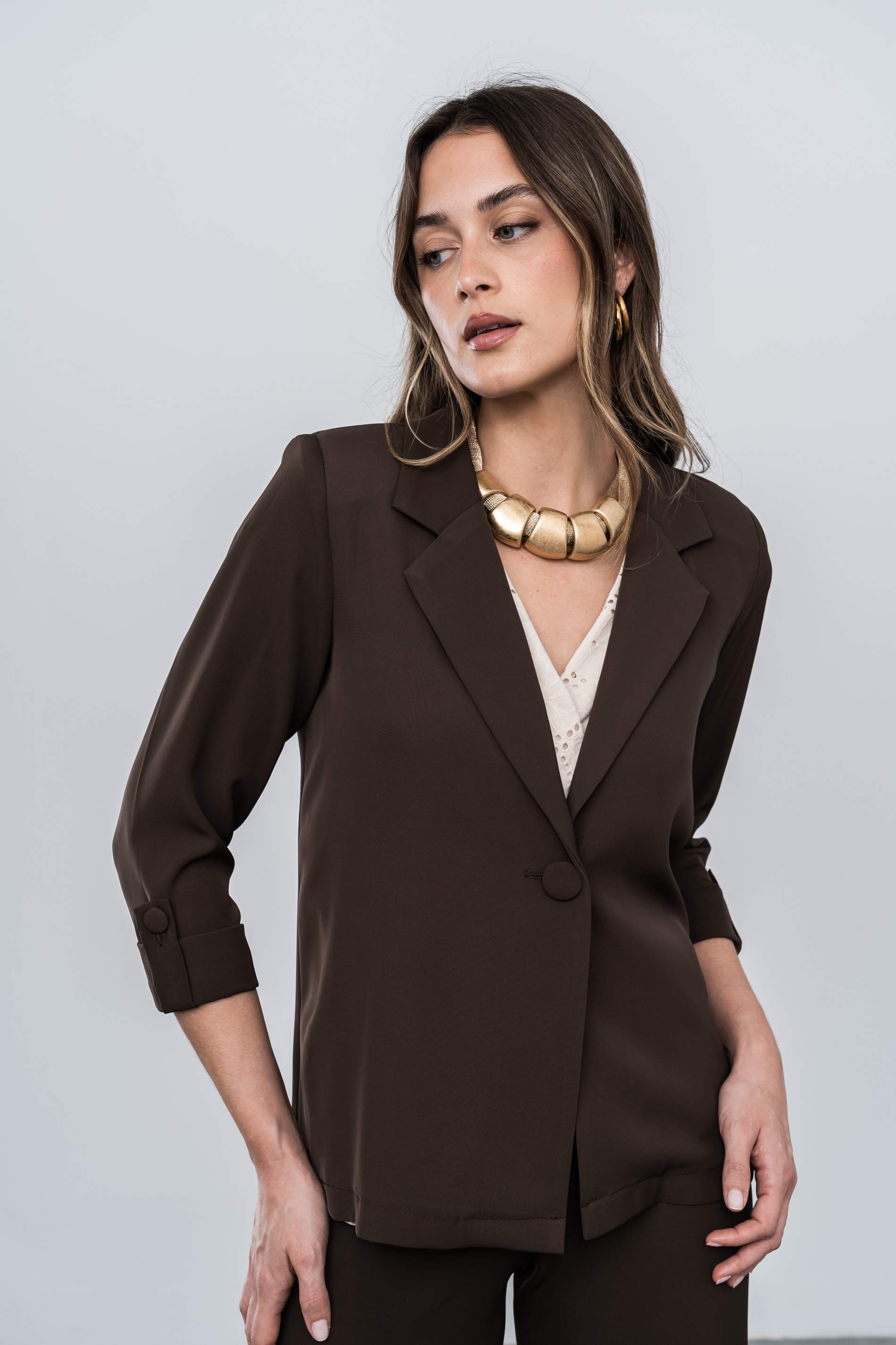 CHAQUETA FLUIDA BOTON CHOCOLATE - Imagen 7