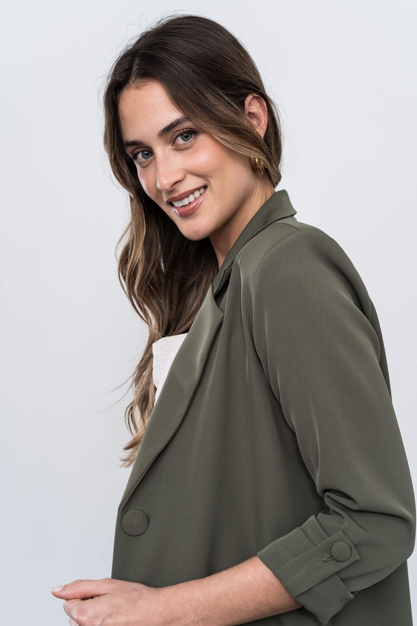 CHAQUETA FLUIDA BOTON KAKI - Imagen 3