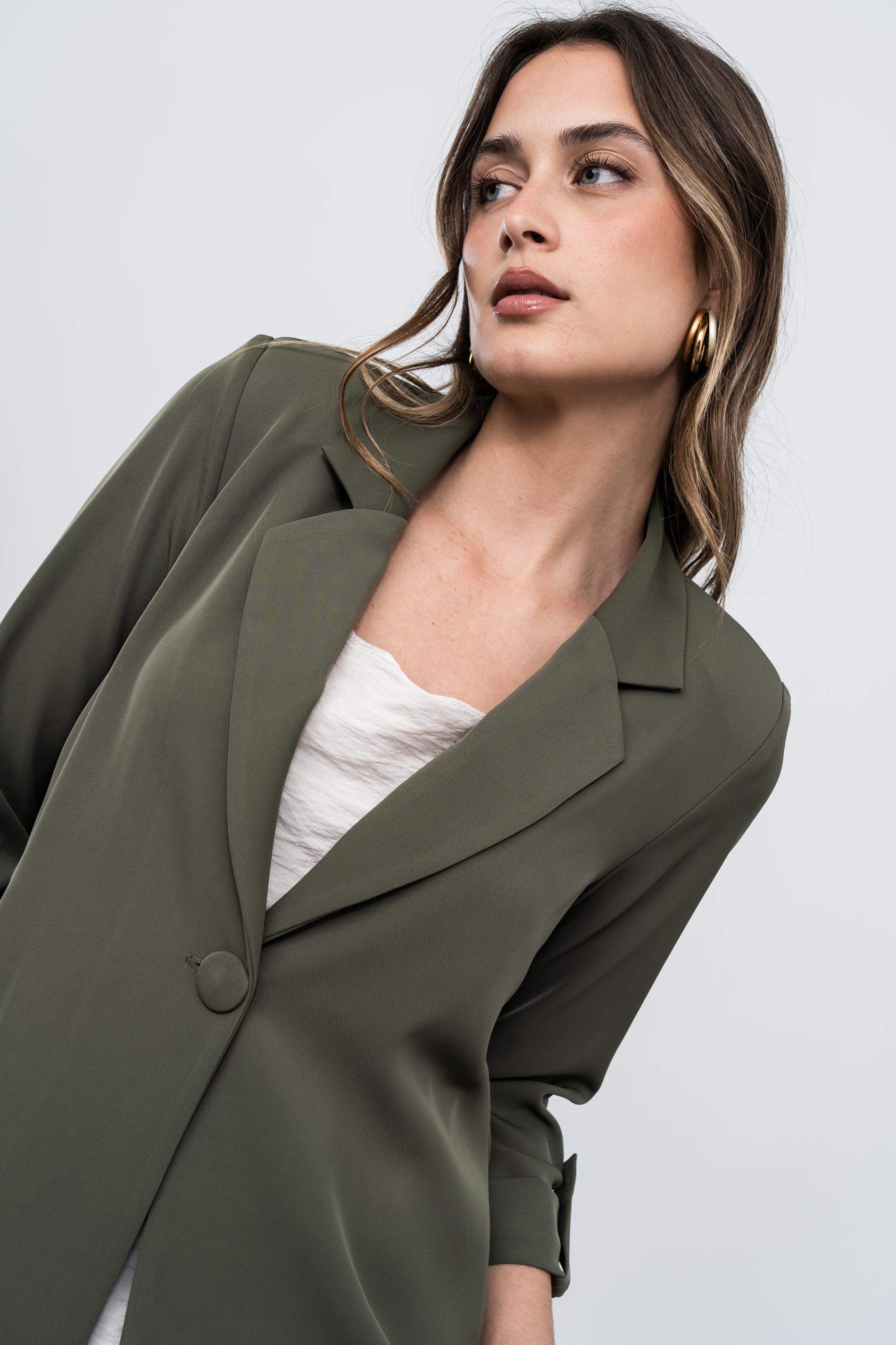 CHAQUETA FLUIDA BOTON KAKI - Imagen 8