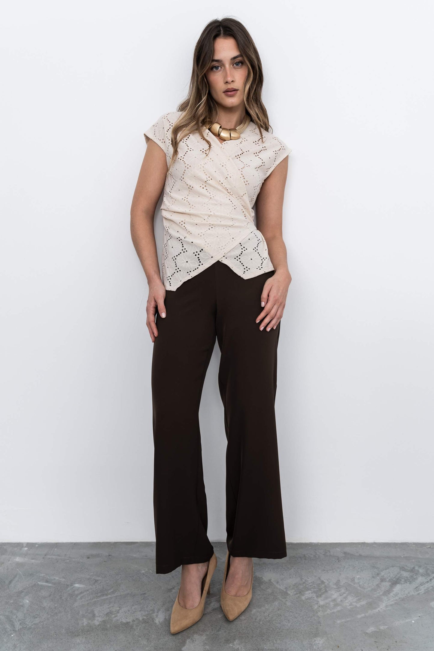 PANTALON ANCHO FLUIDO CHOCOLATE - Imagen 2