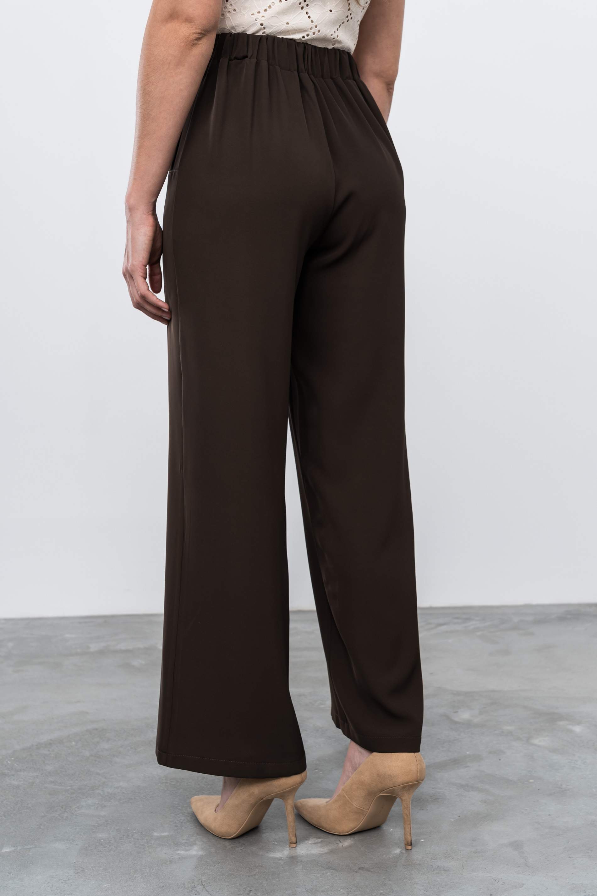 PANTALON ANCHO FLUIDO CHOCOLATE - Imagen 4