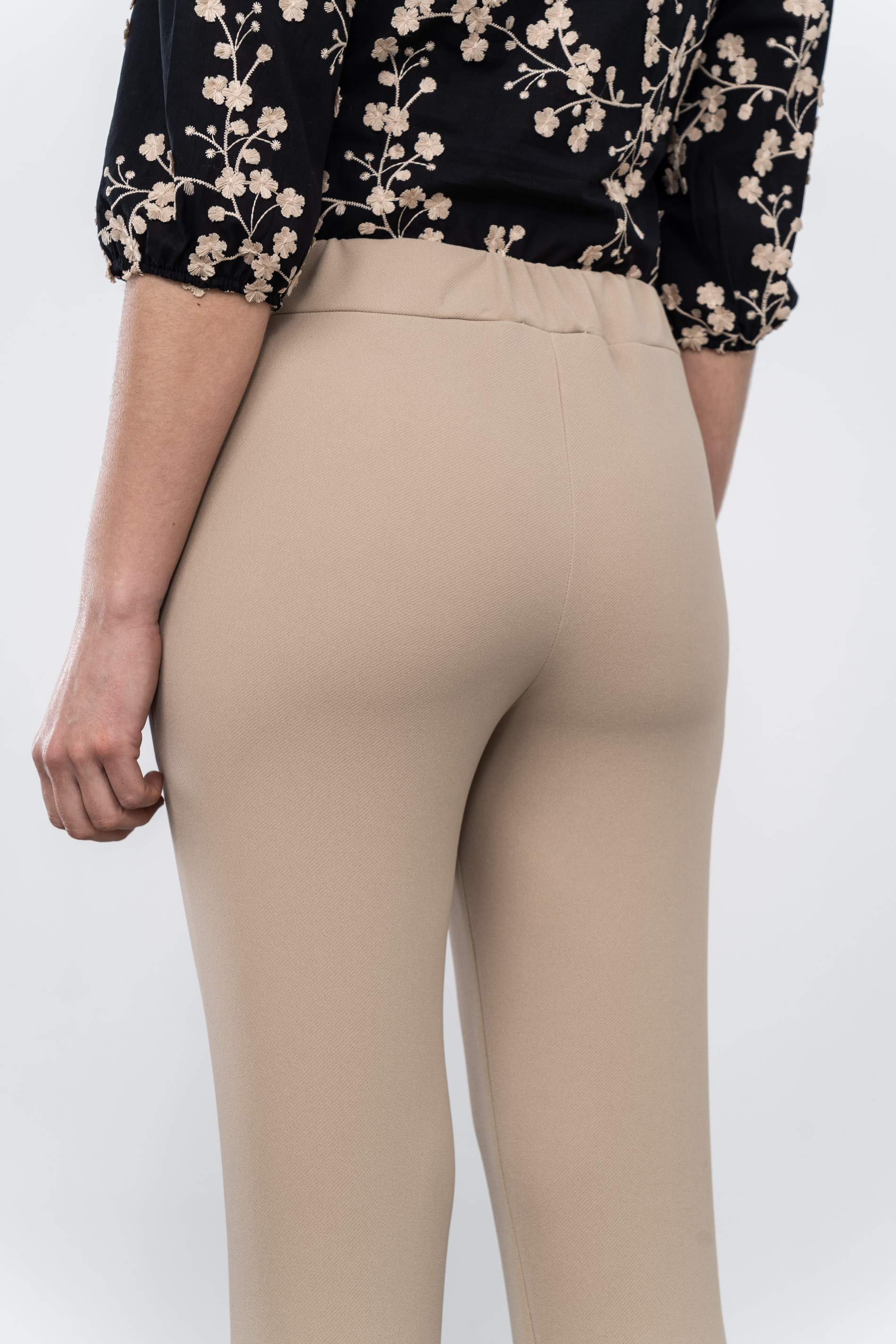 PANTALON GOMA BOLSILLOS ARENA - Imagen 4