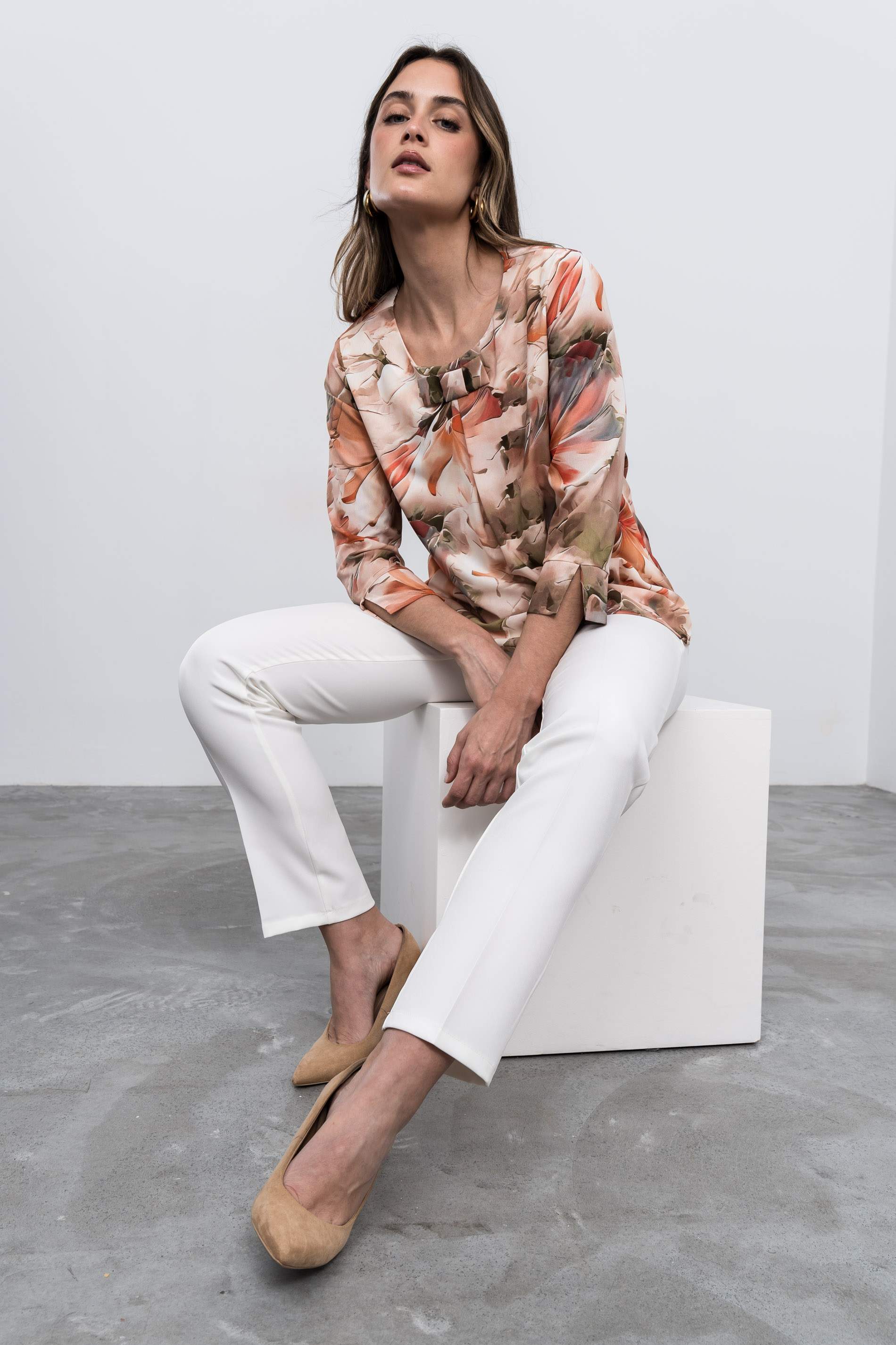 BLUSA FLORAL - Imagen 9