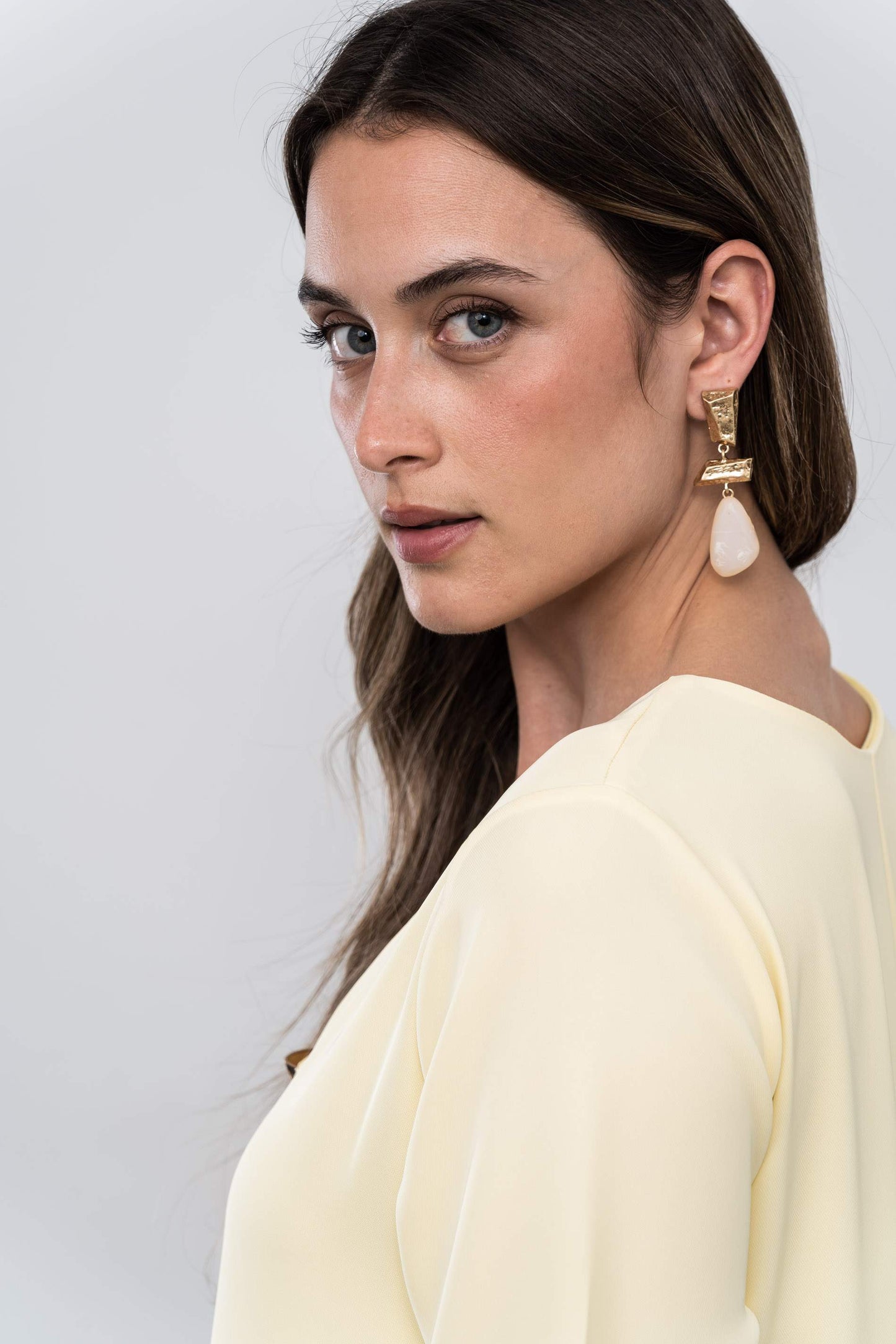 VESTIDO FUELLE BOTON ORO VAINILLA - Imagen 6