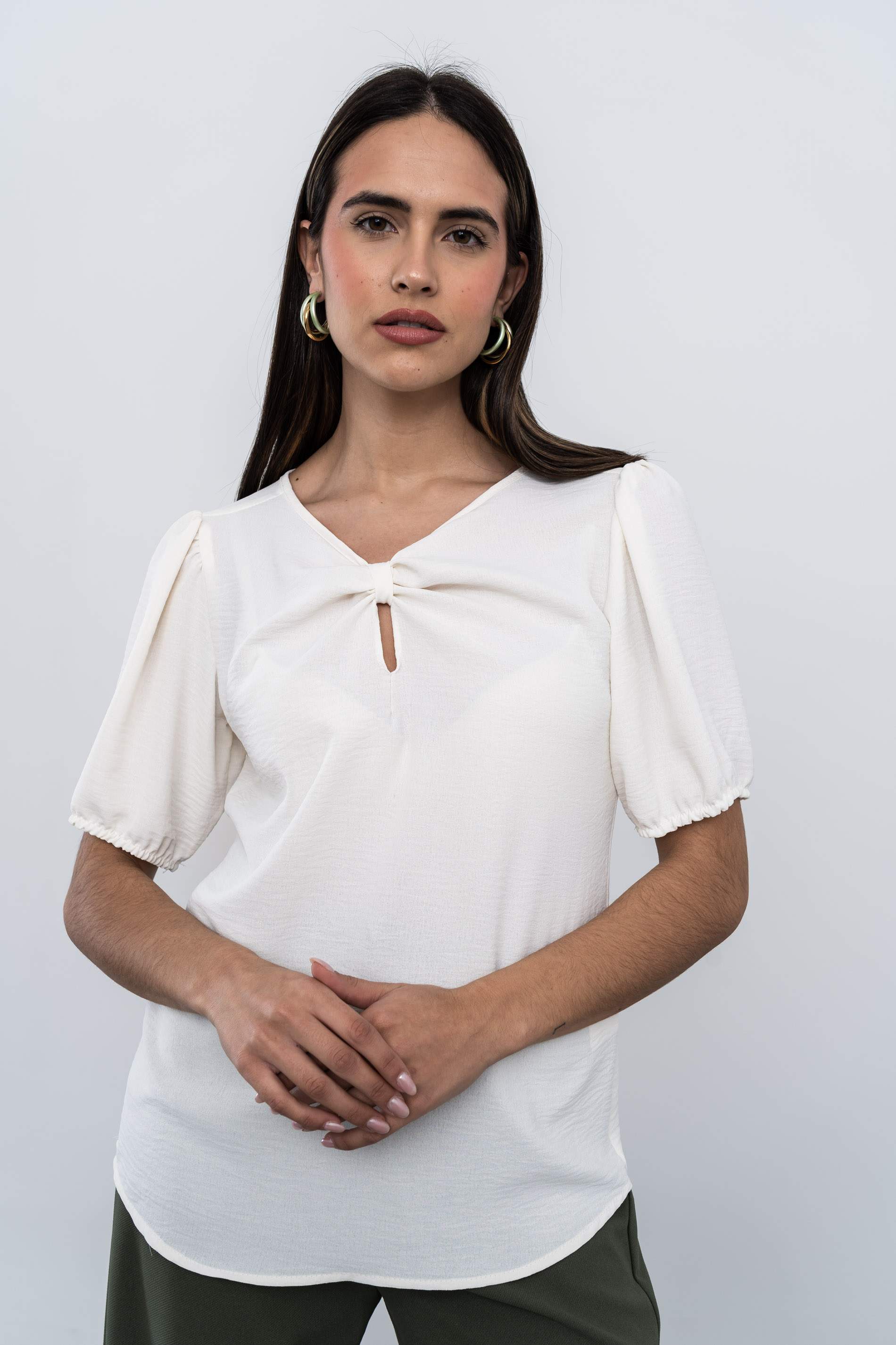 BLUSA DETALLE LAZO ESCOTE MARFIL - Imagen 7