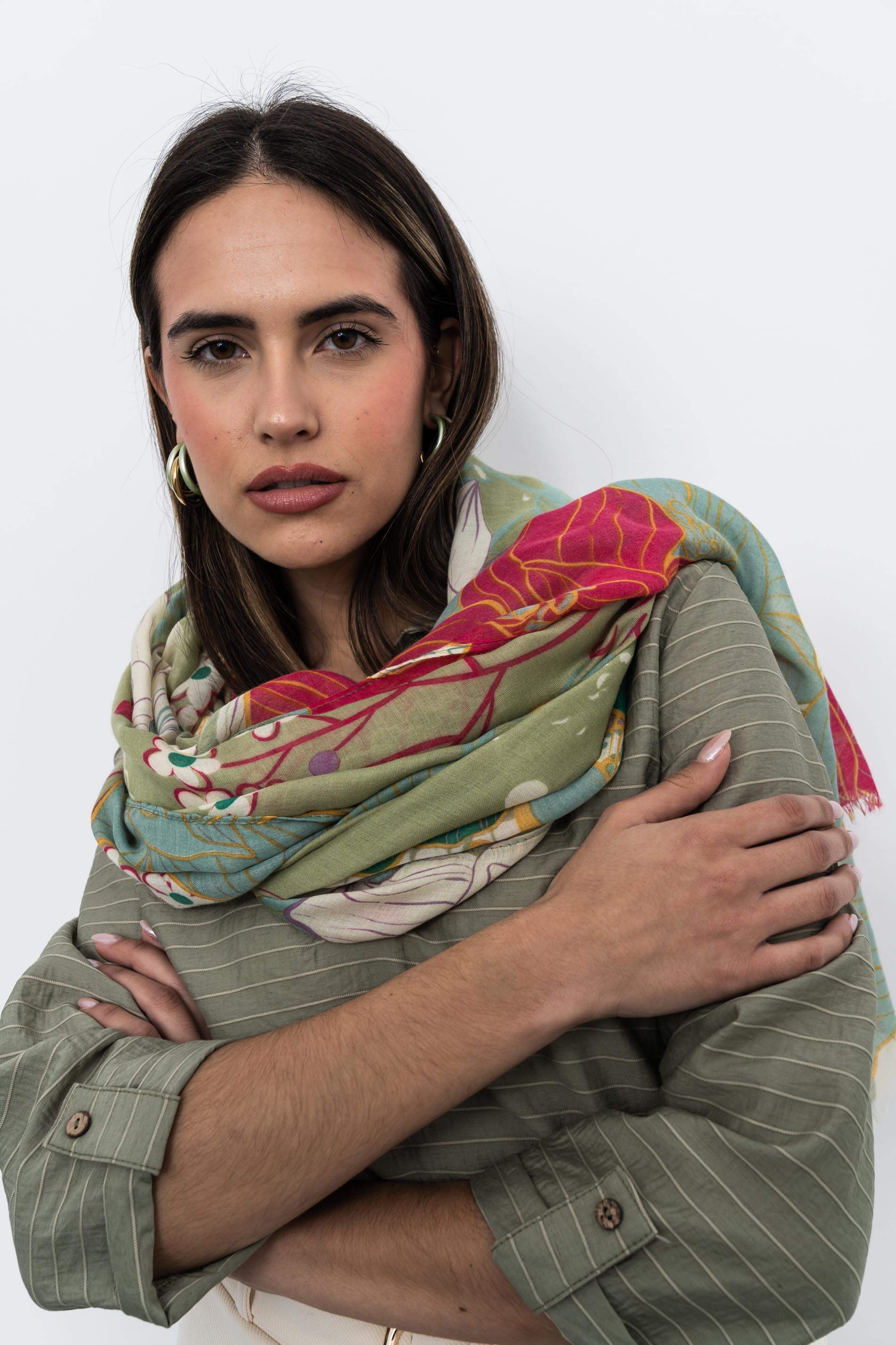 BLUSA CAMISERA TEJIDO RUSTICO KAKI - Imagen 8