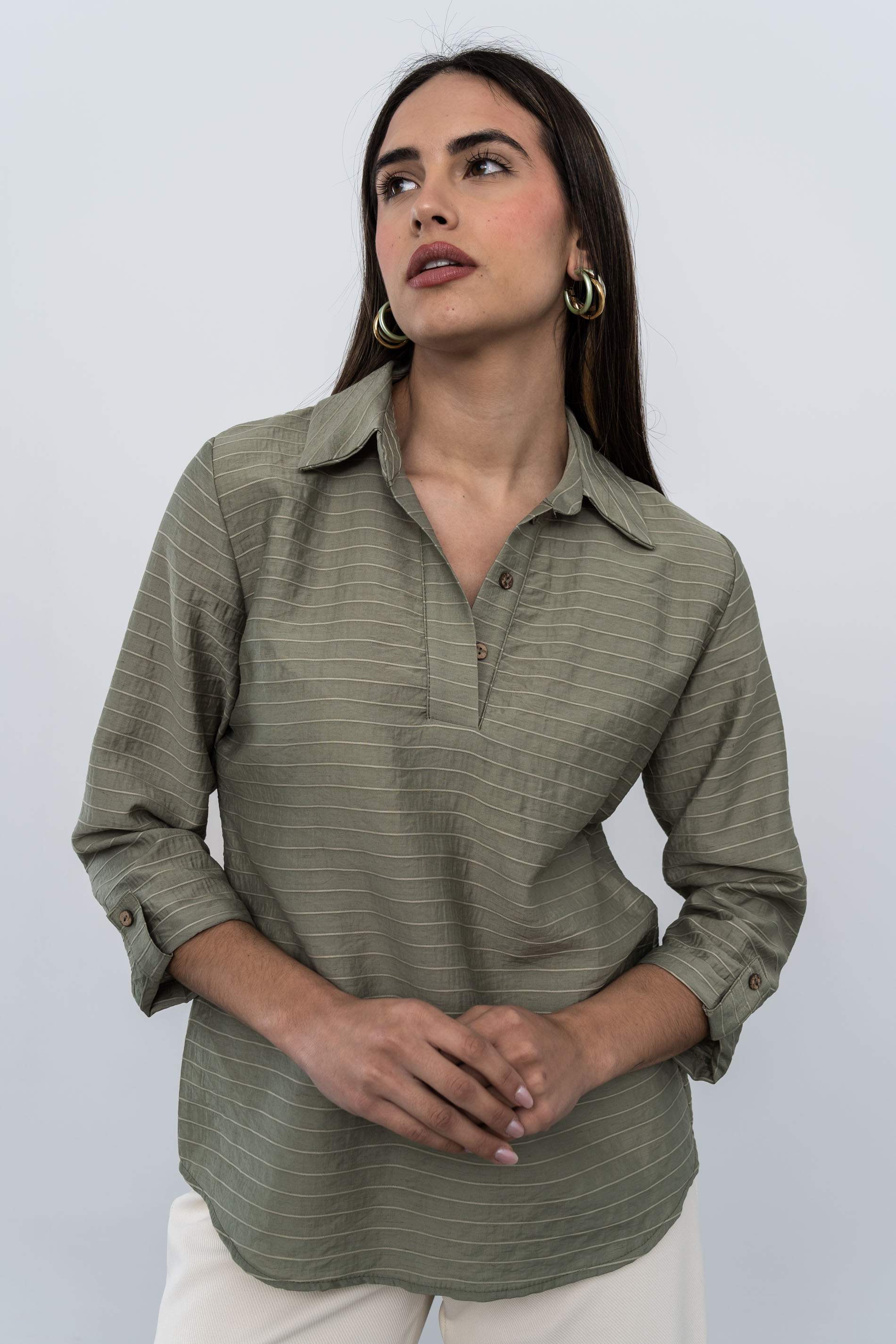 BLUSA CAMISERA TEJIDO RUSTICO KAKI - Imagen 9