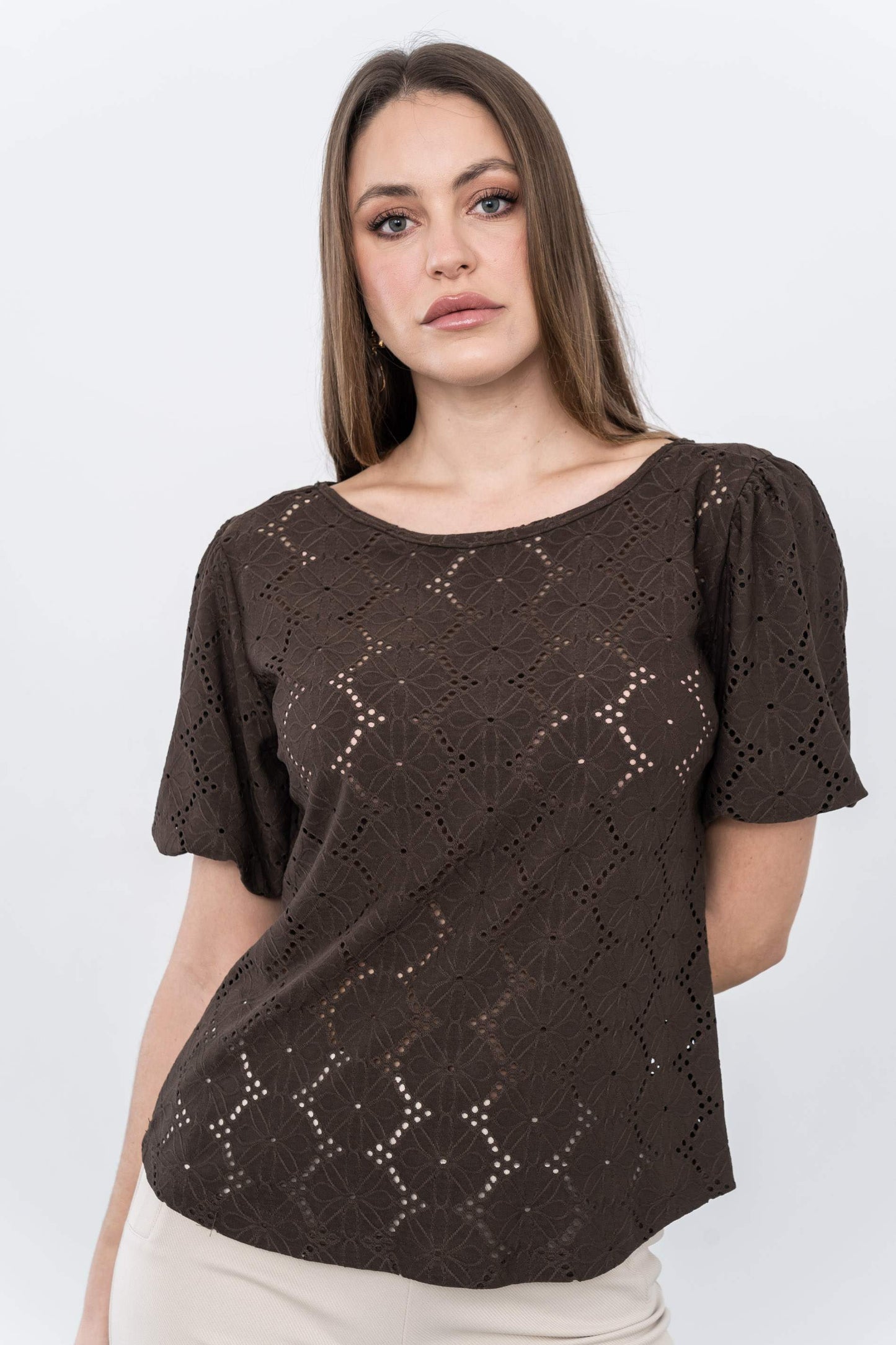 BLUSA TEJIDO PERFORADO CHOCOLATE - Imagen 7