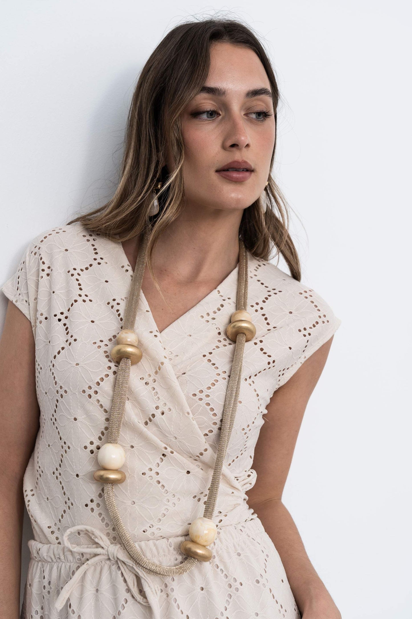 FALDA TEJIDO PERFORADO BEIGE - Imagen 6