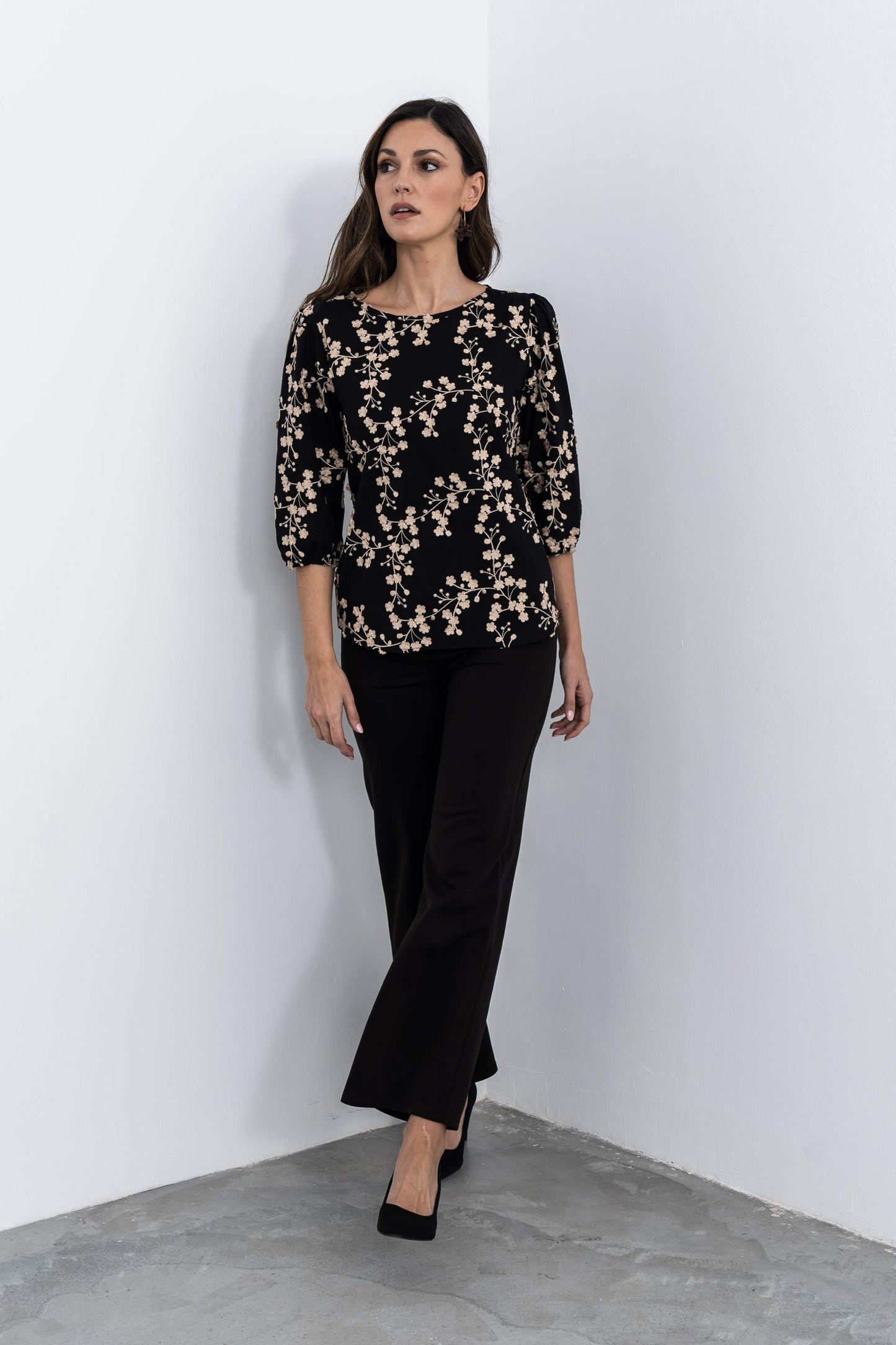 BLUSA TEJIDO FANTASIA RAMILLETE NEGRO