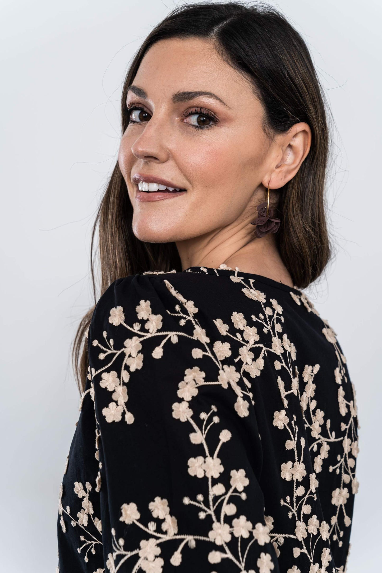 BLUSA TEJIDO FANTASIA RAMILLETE NEGRO - Imagen 4