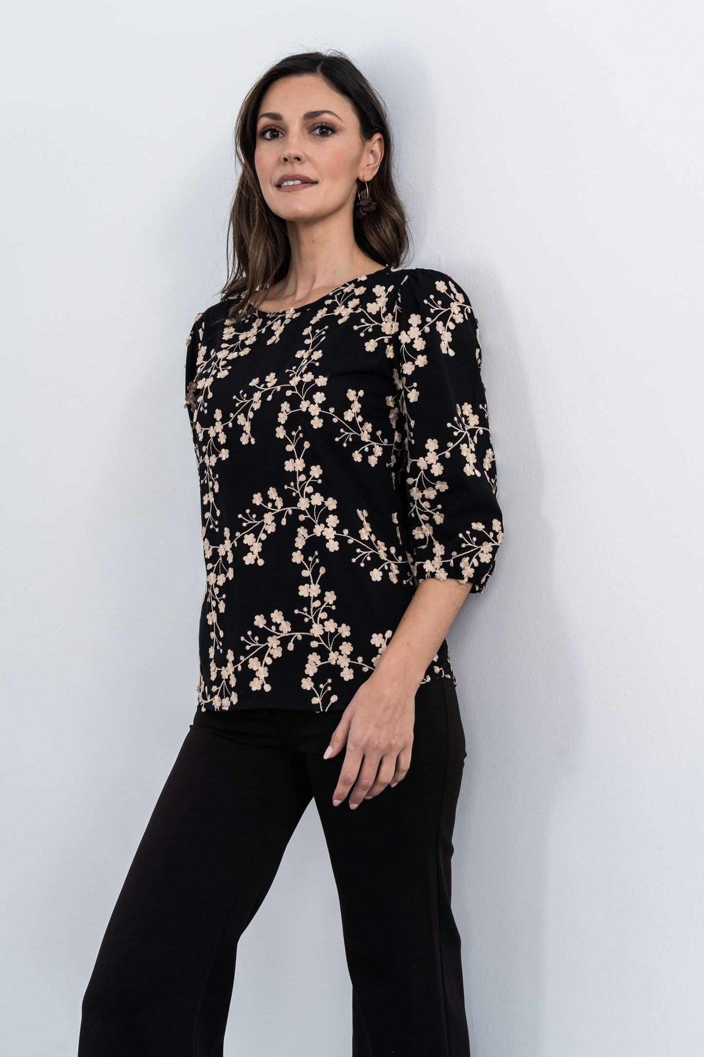 BLUSA TEJIDO FANTASIA RAMILLETE NEGRO - Imagen 5