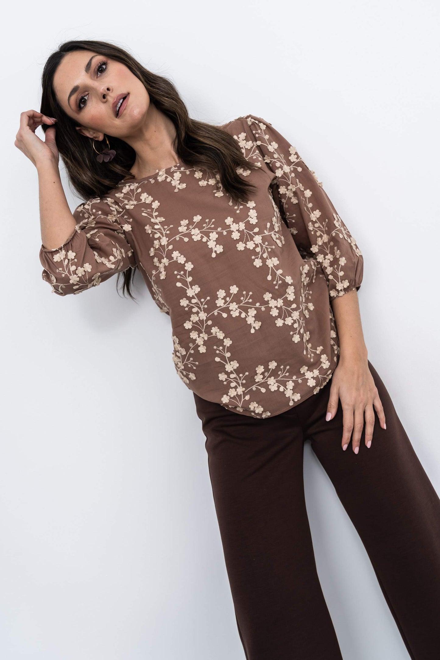 BLUSA TEJIDO FANTASIA RAMILLETES CHOCOLATE - Imagen 8