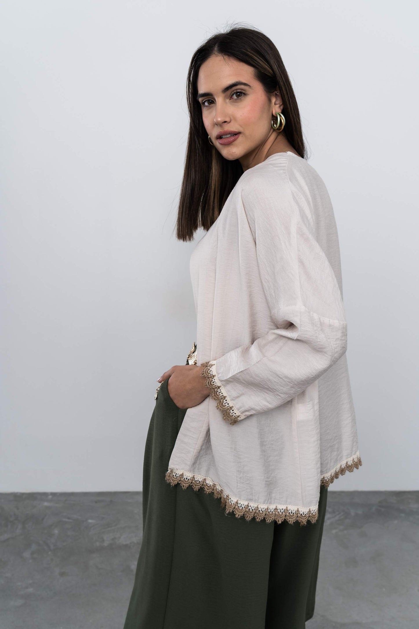 KIMONO DETALLE CUERDA BEIGE - Imagen 4