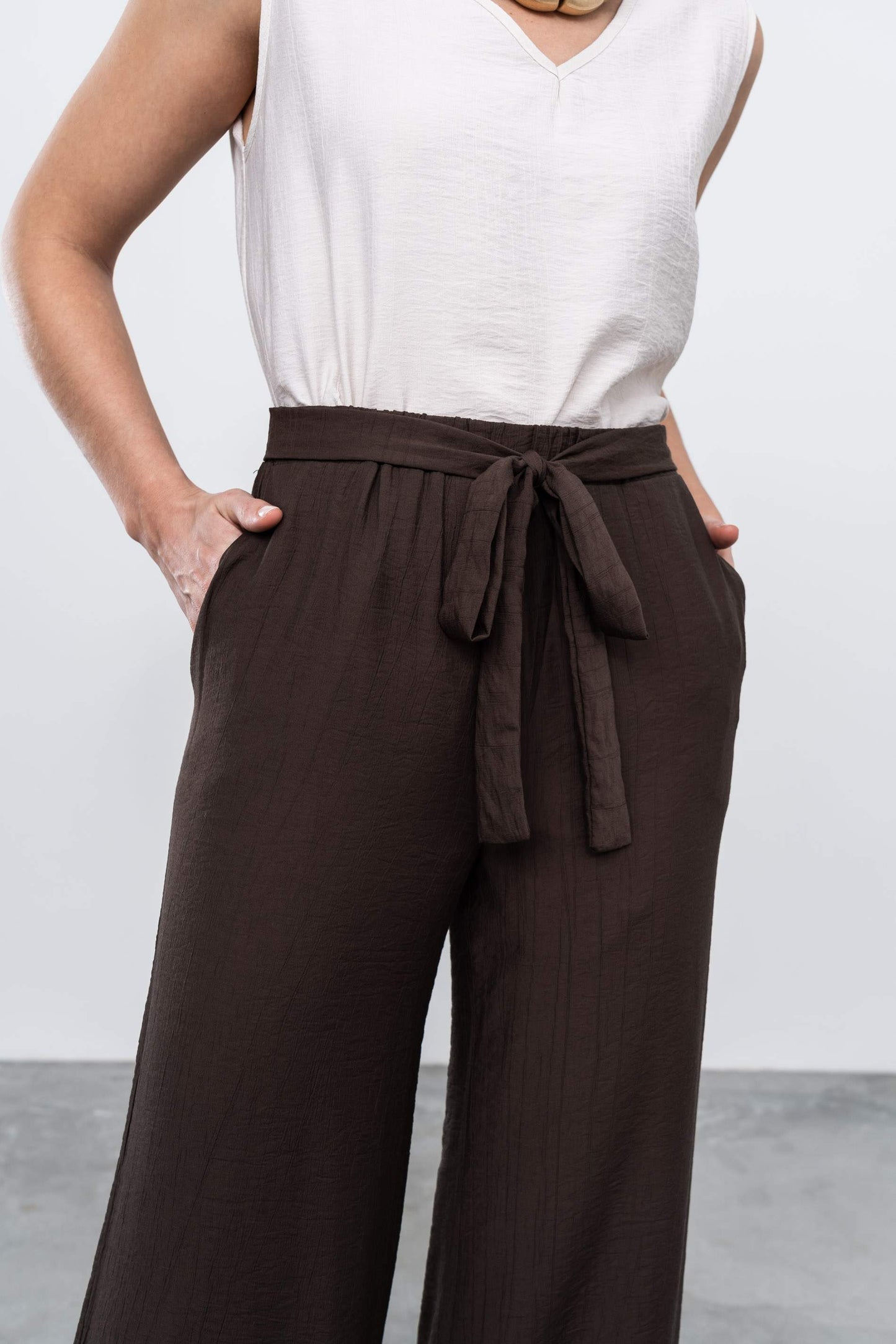 PANTALON ANCHO CHOCOLATE - Imagen 4