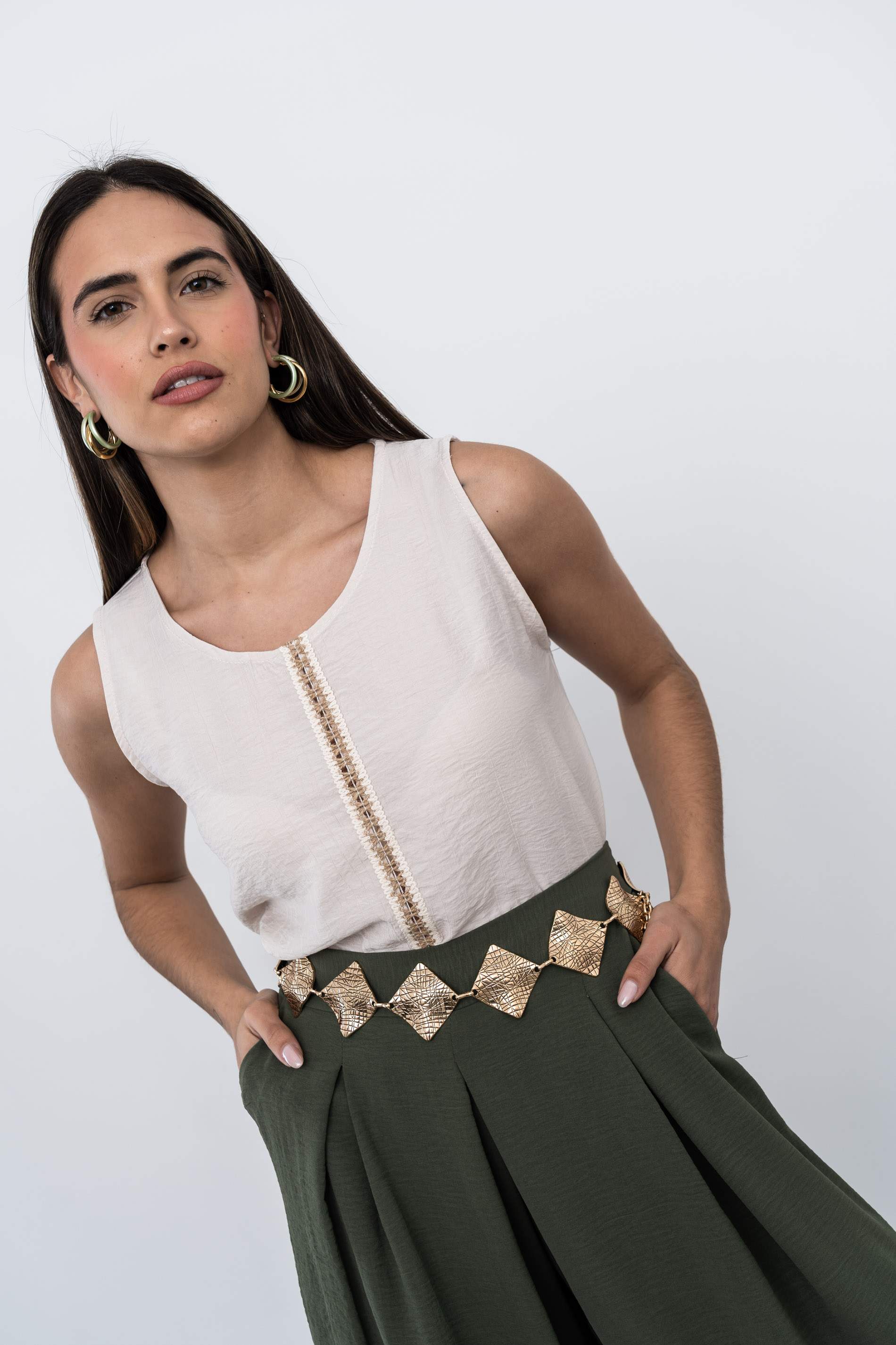 TOP DETALLE CUERDA BEIGE - Imagen 6