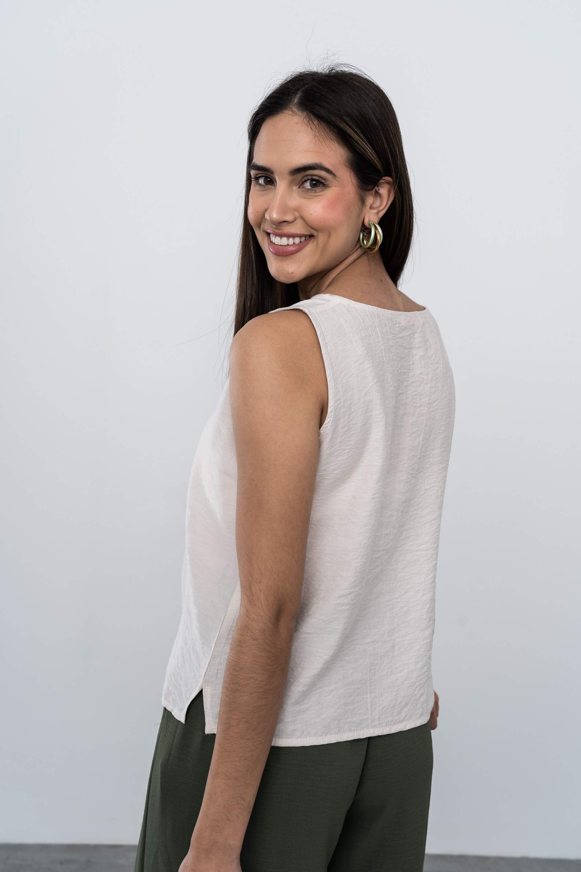 TOP DETALLE CUERDA BEIGE - Imagen 8