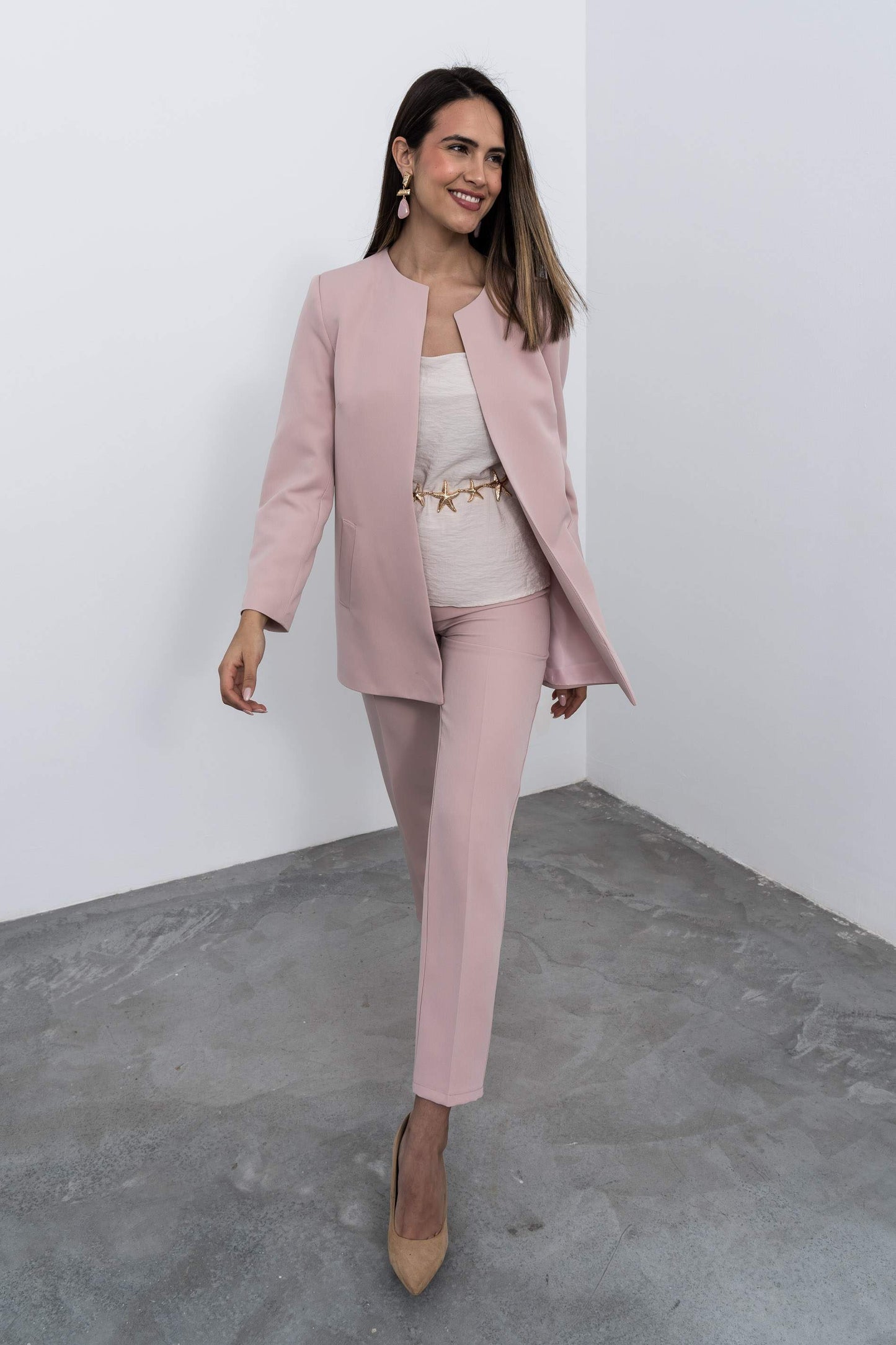 TOP TIRANTE FRUNCIDO BEIGE - Imagen 4
