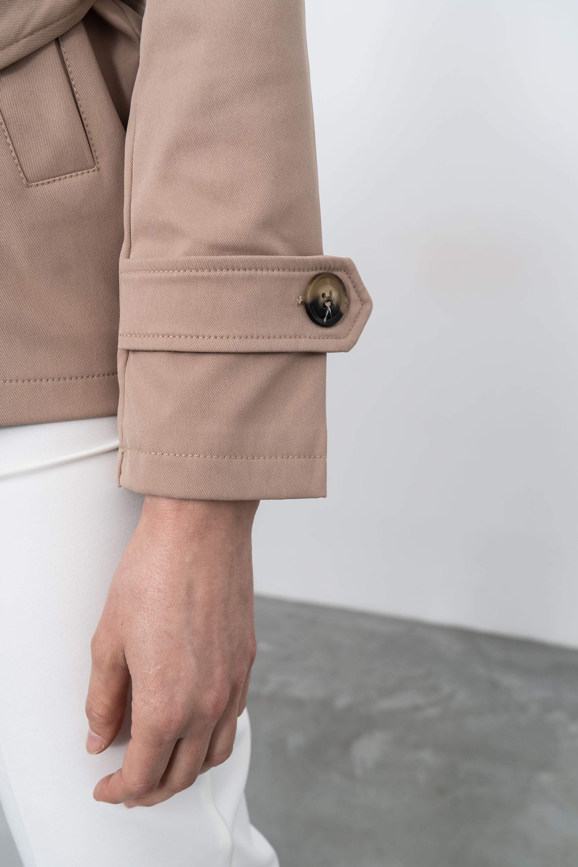 TRENCH CINTURON CAMEL - Imagen 8
