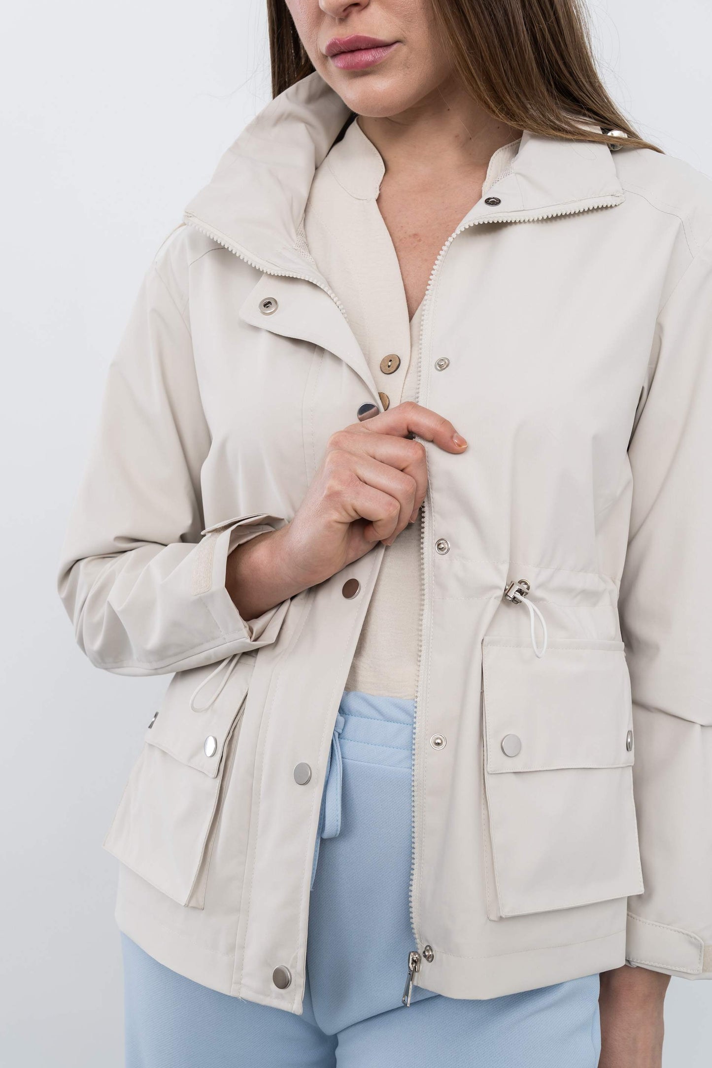 CORTAVIENTOS BOLSILLOS BEIGE - Imagen 4