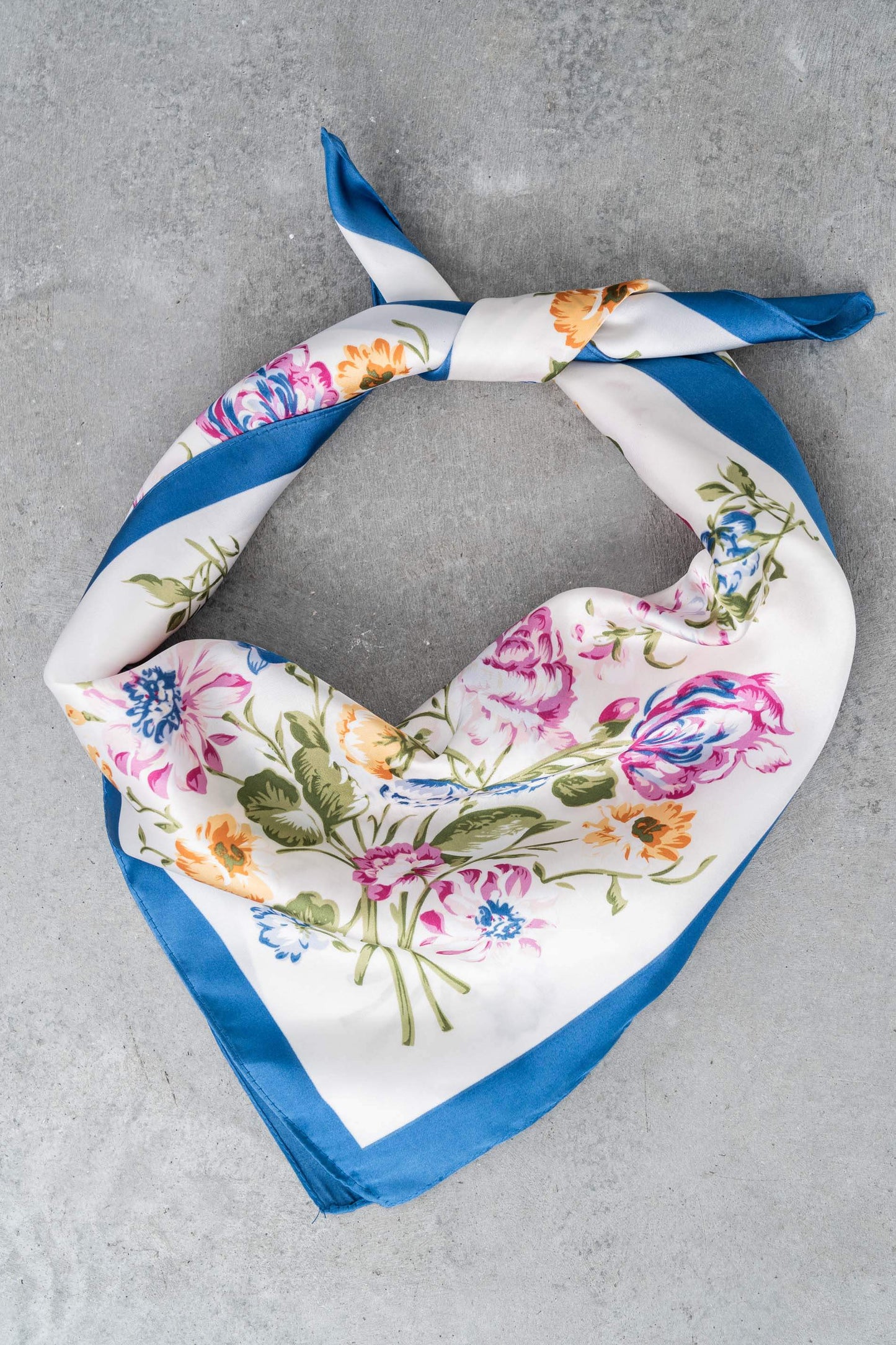 PANUELO EFECTO SEDA FLORAL - Imagen 3
