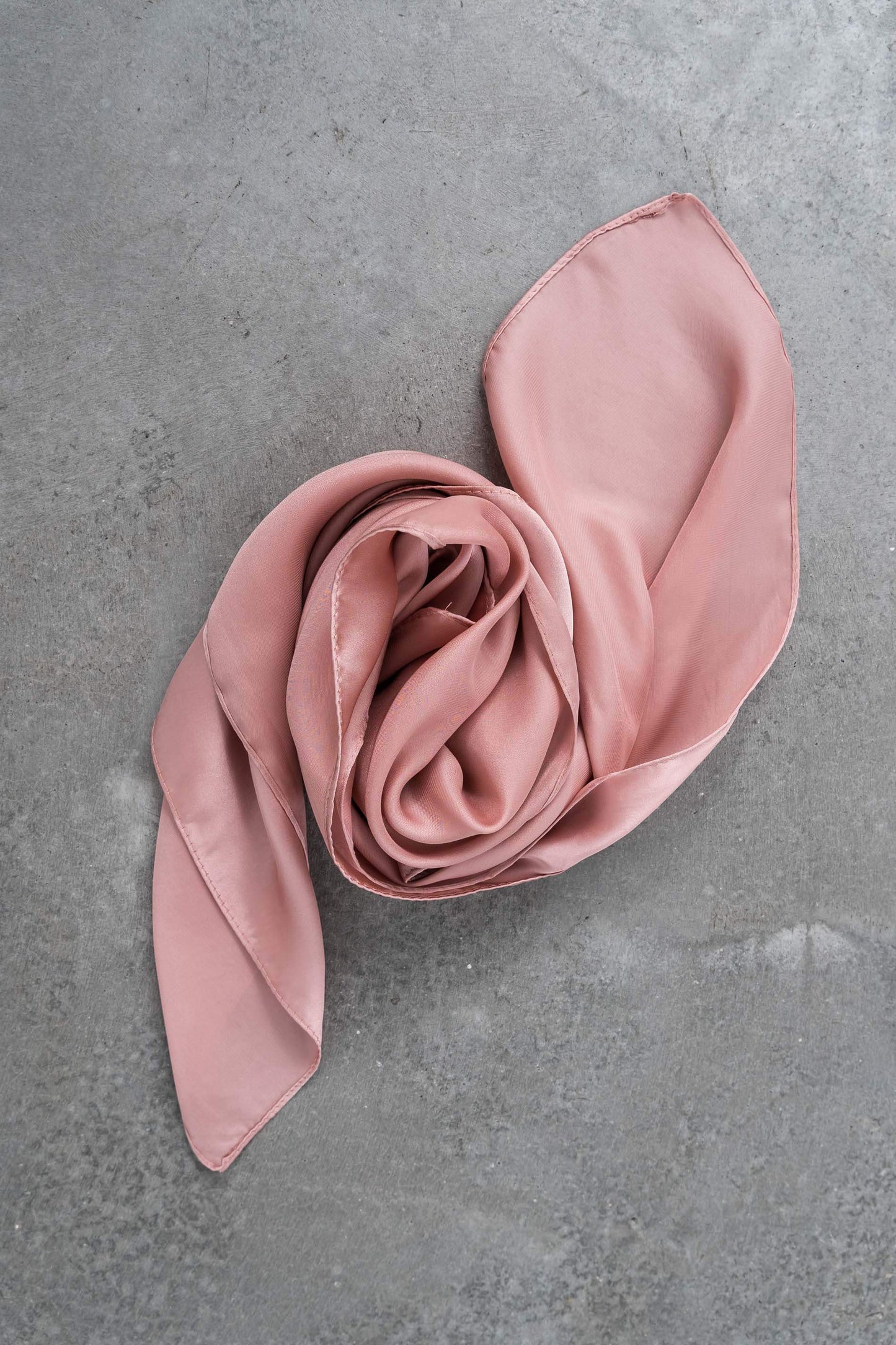 PANUELO EFECTO SEDA ROSA - Imagen 3