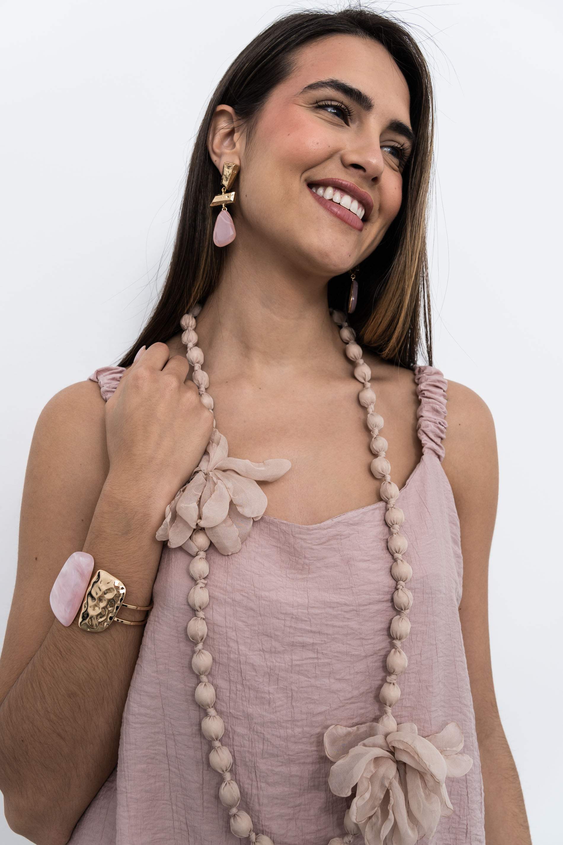 COLLAR FLOR TEJIDO PIEDRA - Imagen 4