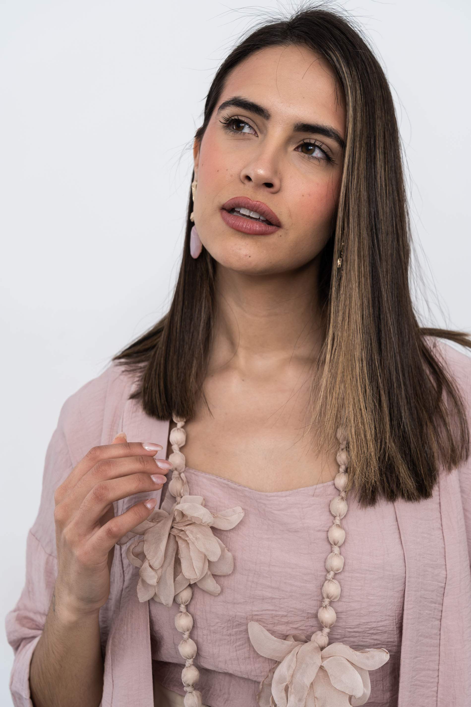 COLLAR FLOR TEJIDO PIEDRA - Imagen 6