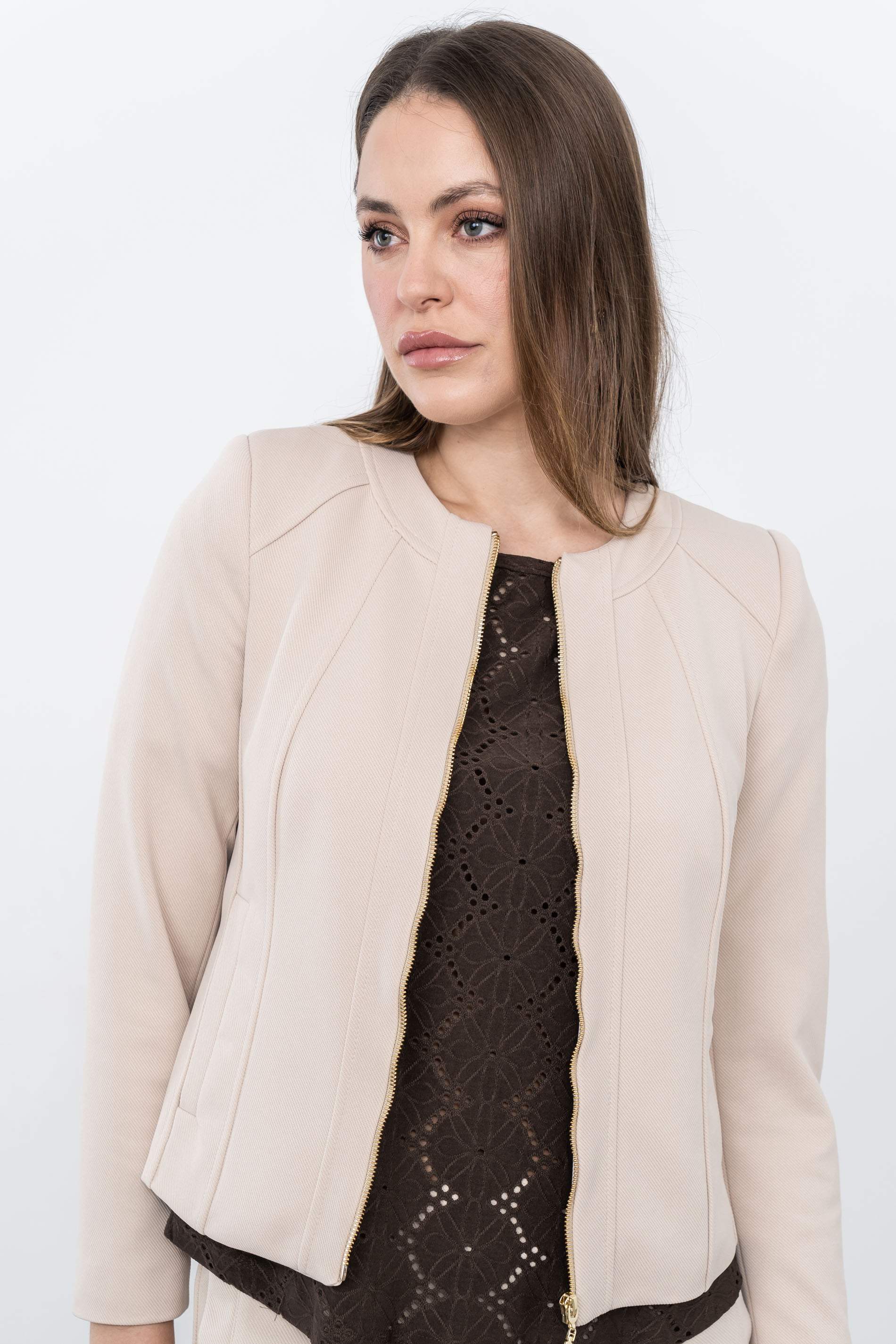 CHAQUETA CORTE CREMALLERA BEIGE - Imagen 5