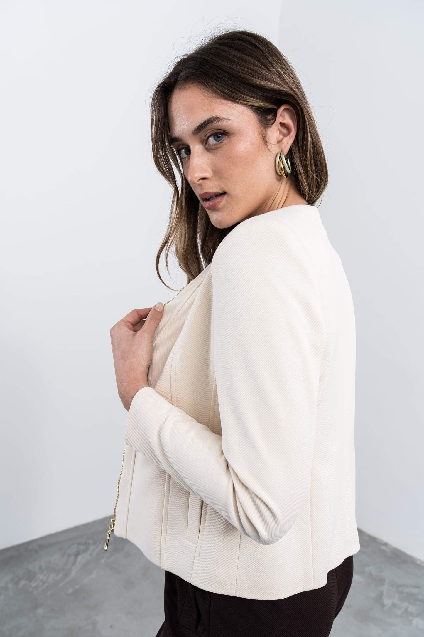 CHAQUETA CORTE CREMALLERA CRUDO - Imagen 6