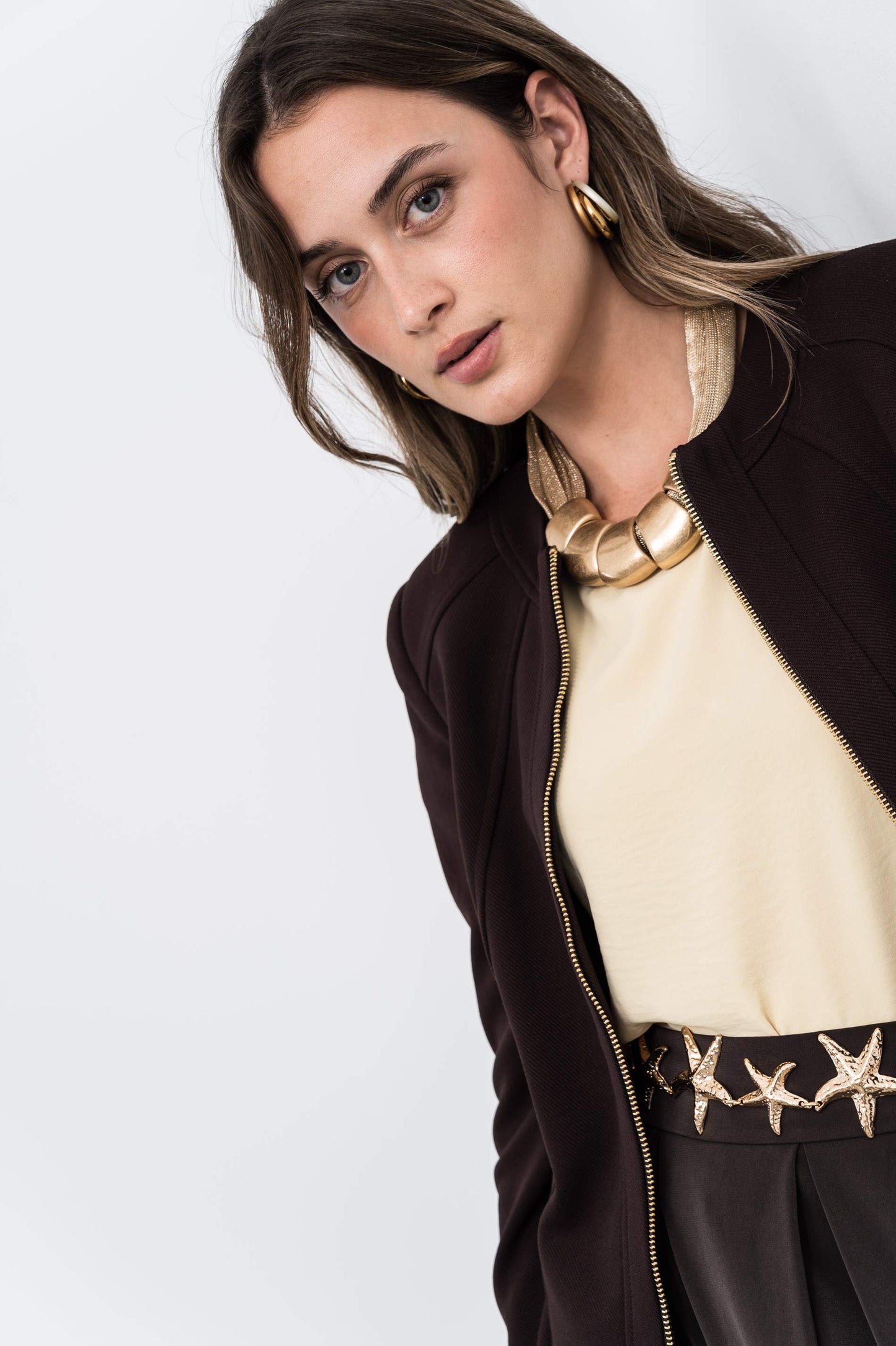 CHAQUETA CORTE CREMALLERA CHOCOLATE - Imagen 2