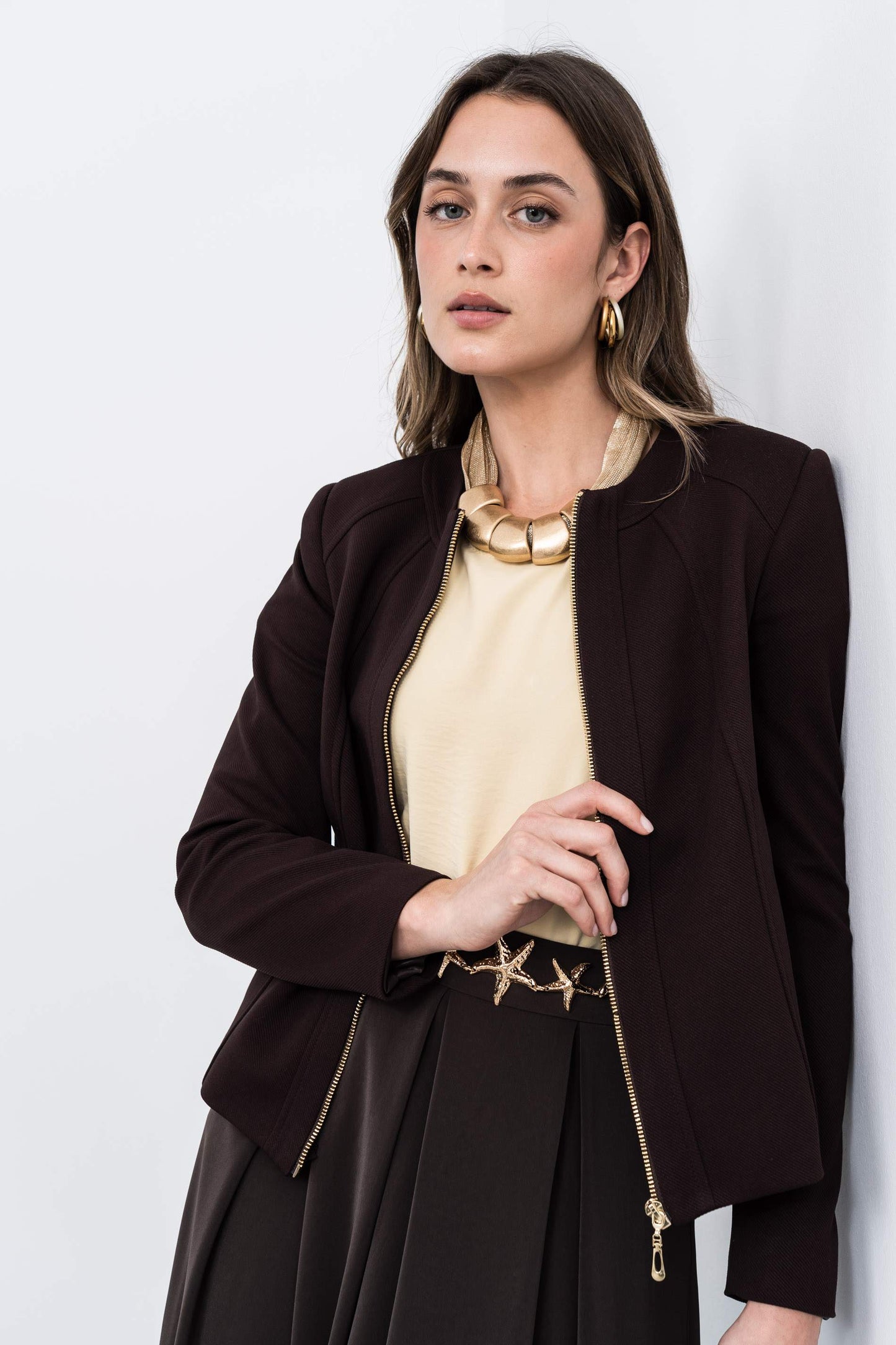 CHAQUETA CORTE CREMALLERA CHOCOLATE - Imagen 4