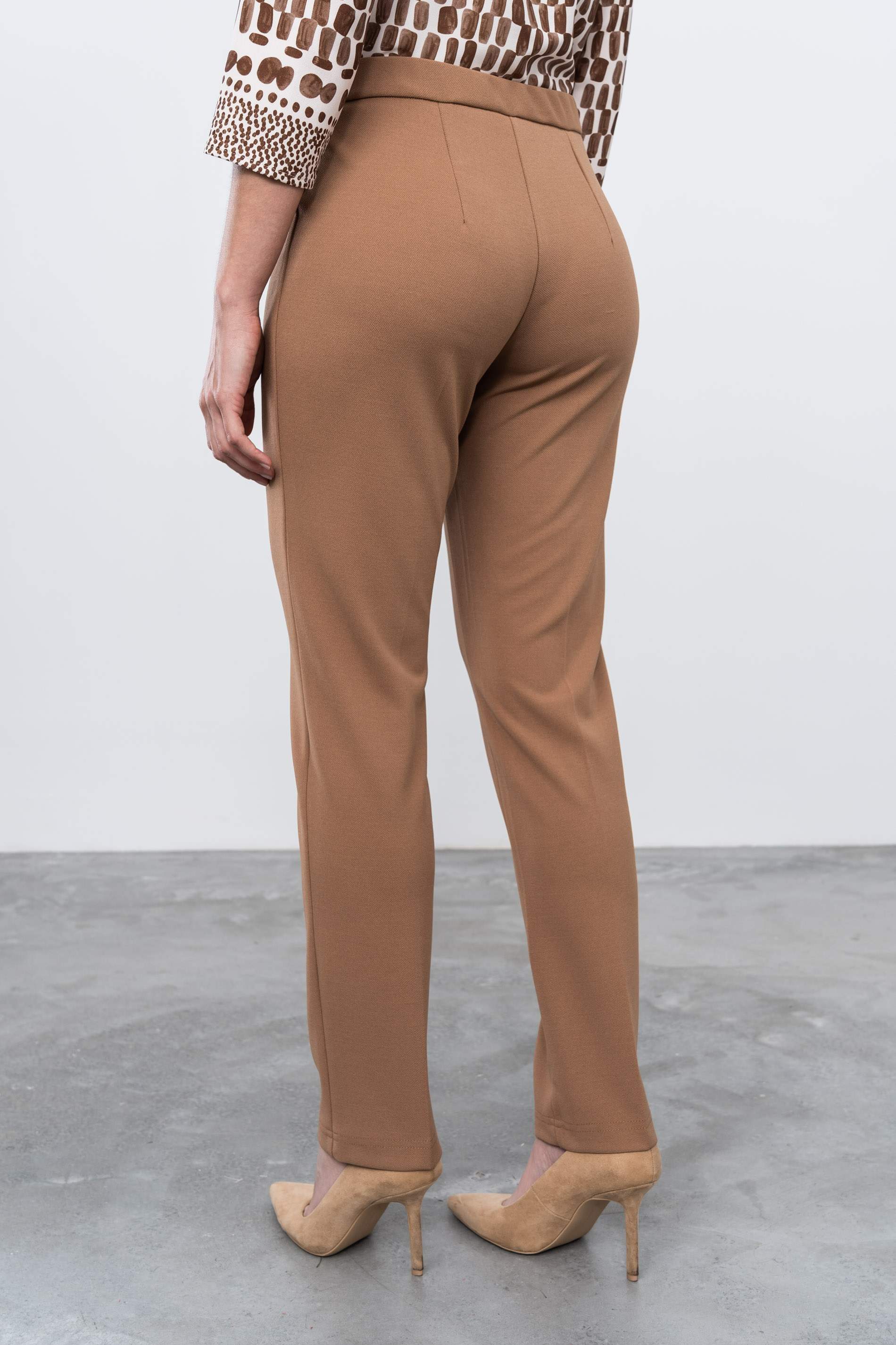 PANTALON GOMA CINTURA CAMEL - Imagen 4