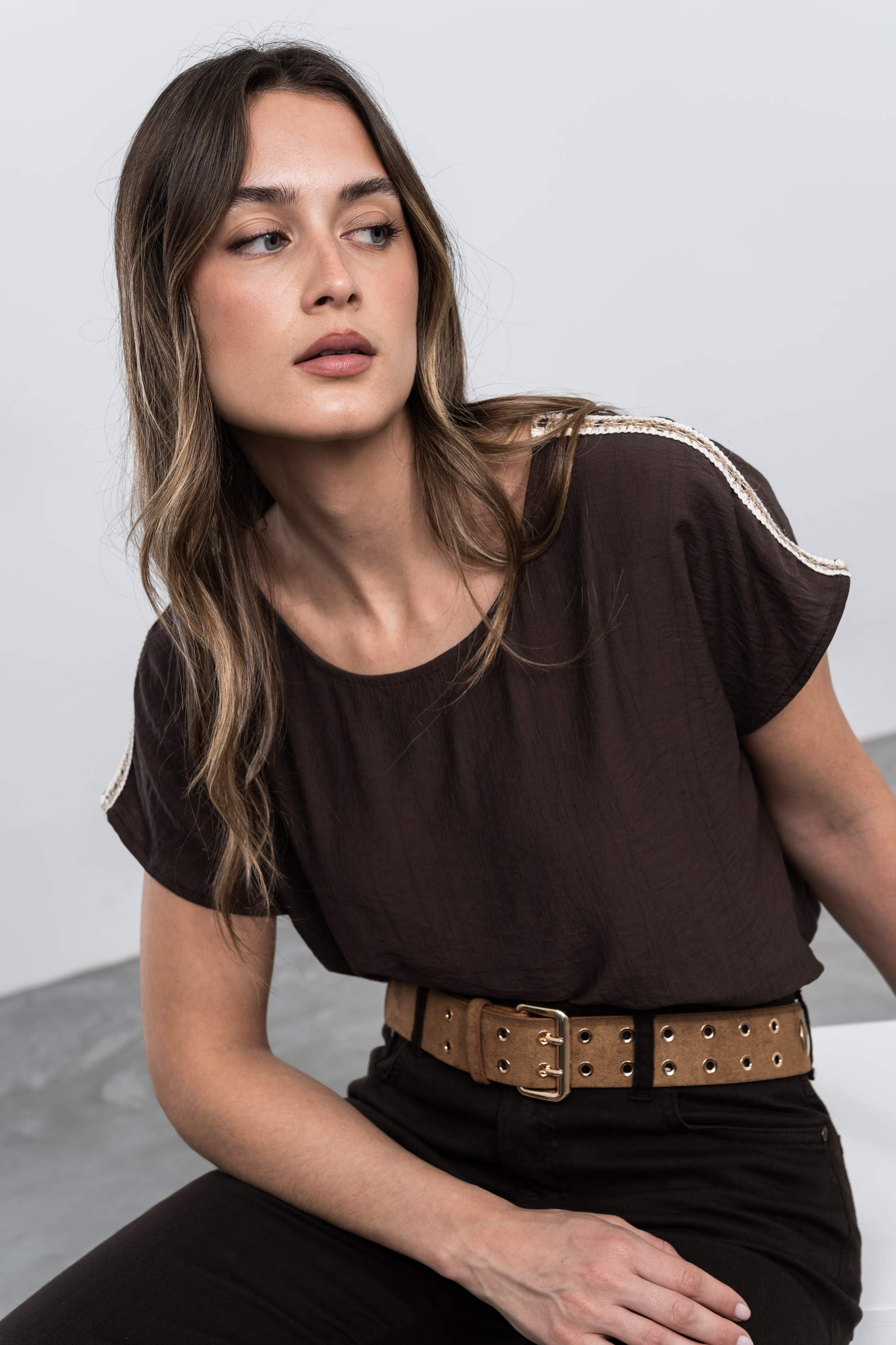 PANTALON 5 BOLSILLOS CHOCOLATE - Imagen 6