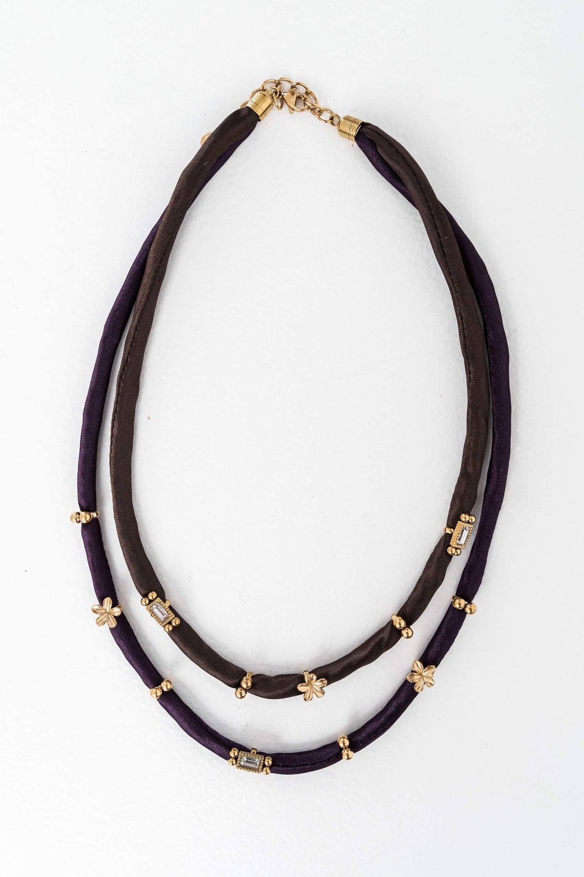 COLLAR TEJIDO DETALLES ENGARZADOS