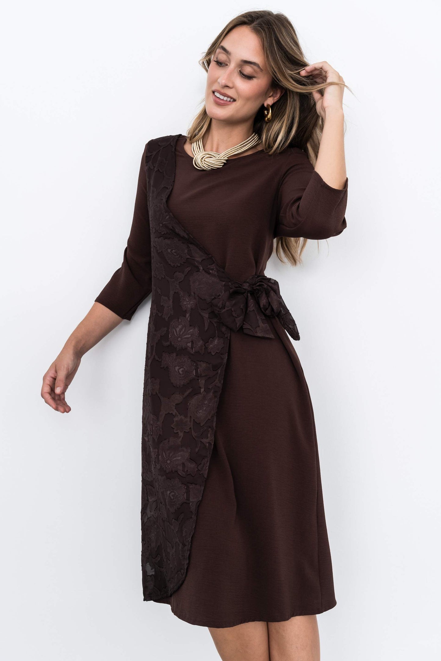 VESTIDO SOBRECAPA JACQUARD CHOCOLATE - Imagen 3