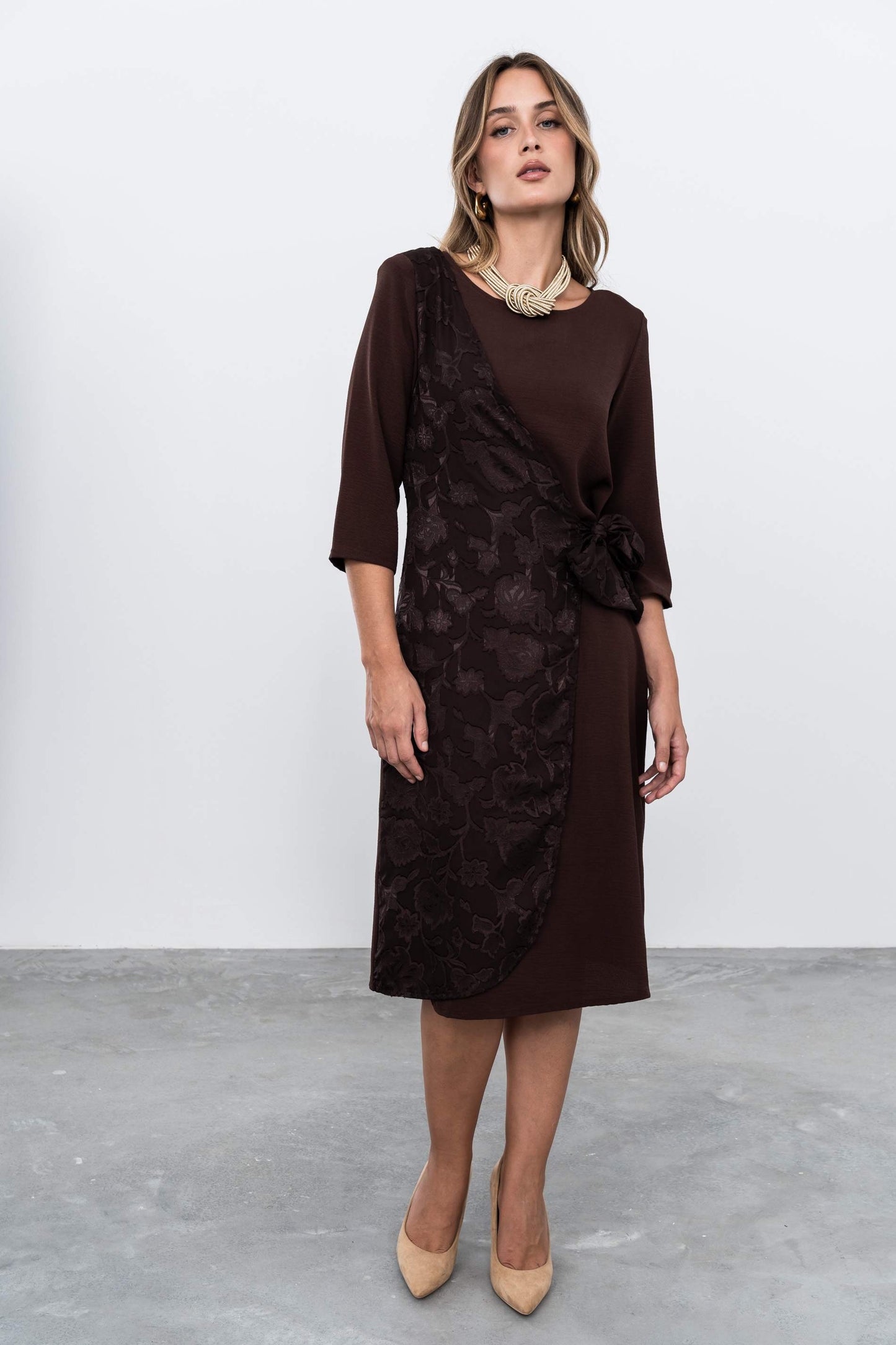 VESTIDO SOBRECAPA JACQUARD CHOCOLATE - Imagen 5