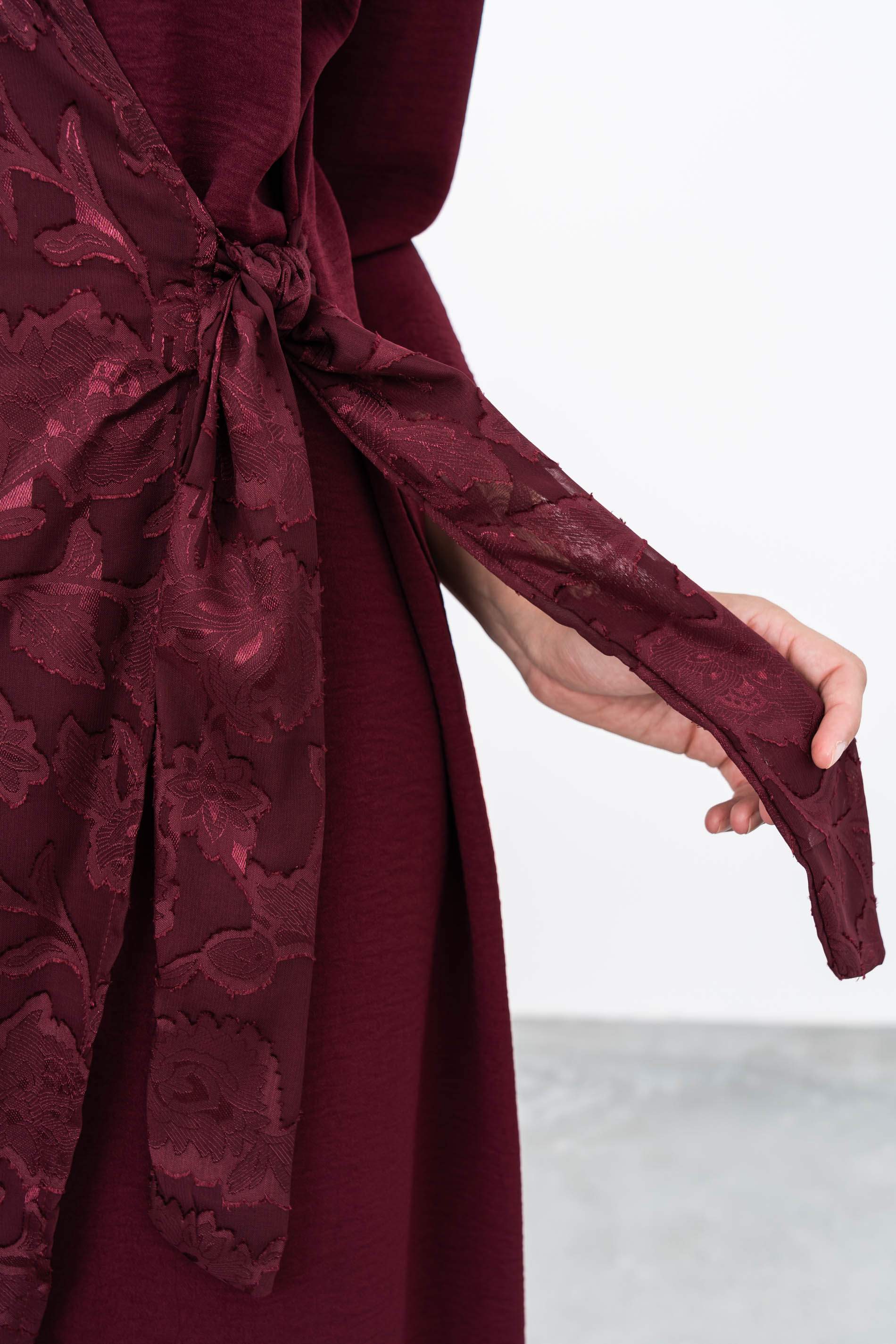 VESTIDO SOBRECAPA JACQUARD BURDEOS - Imagen 6