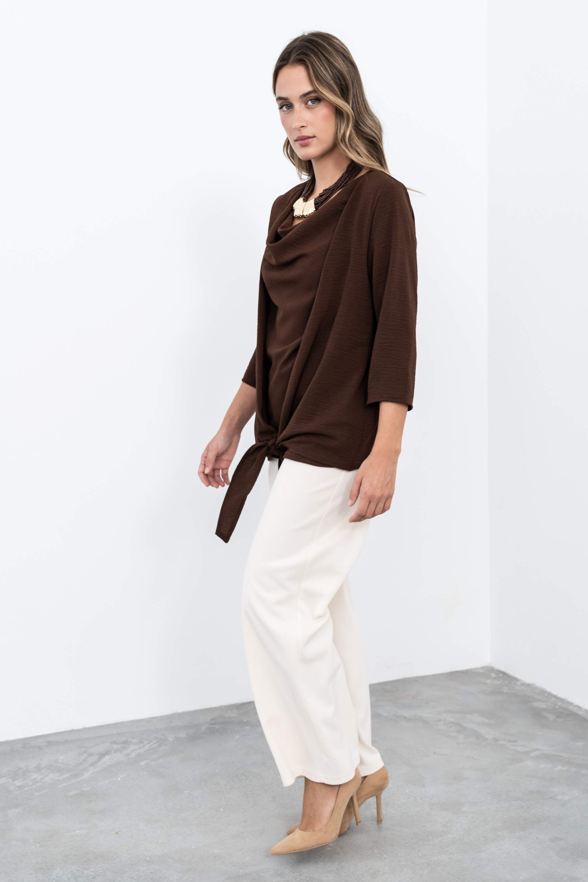 BLUSA DOBLE CAPA NUDO MARRON - Imagen 4