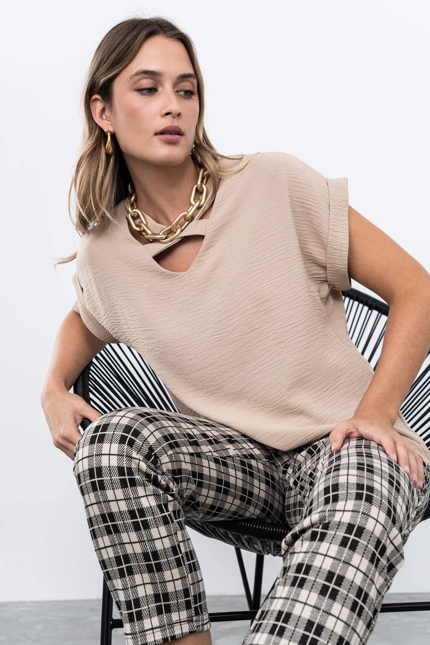 BLUSA CRUCETA ESCOTE ARENA - Imagen 5