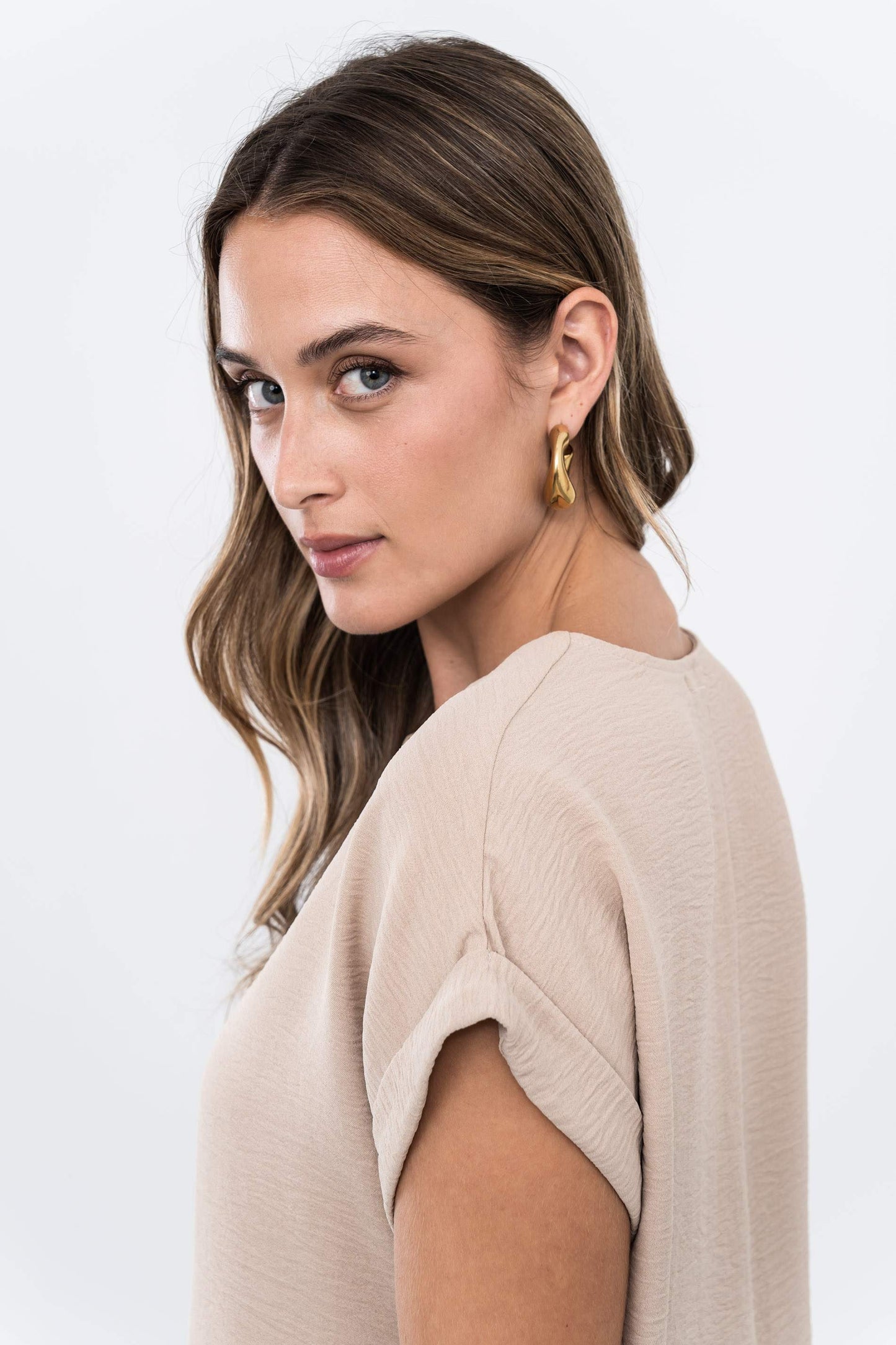 BLUSA CRUCETA ESCOTE ARENA - Imagen 6