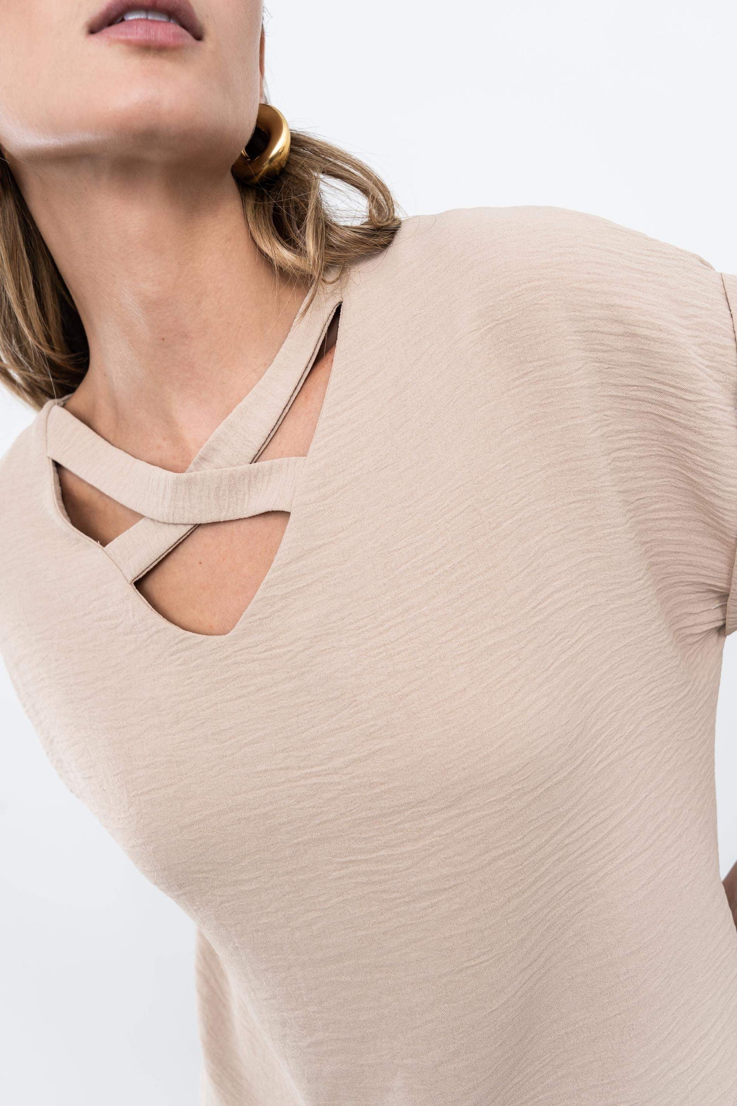 BLUSA CRUCETA ESCOTE ARENA - Imagen 8