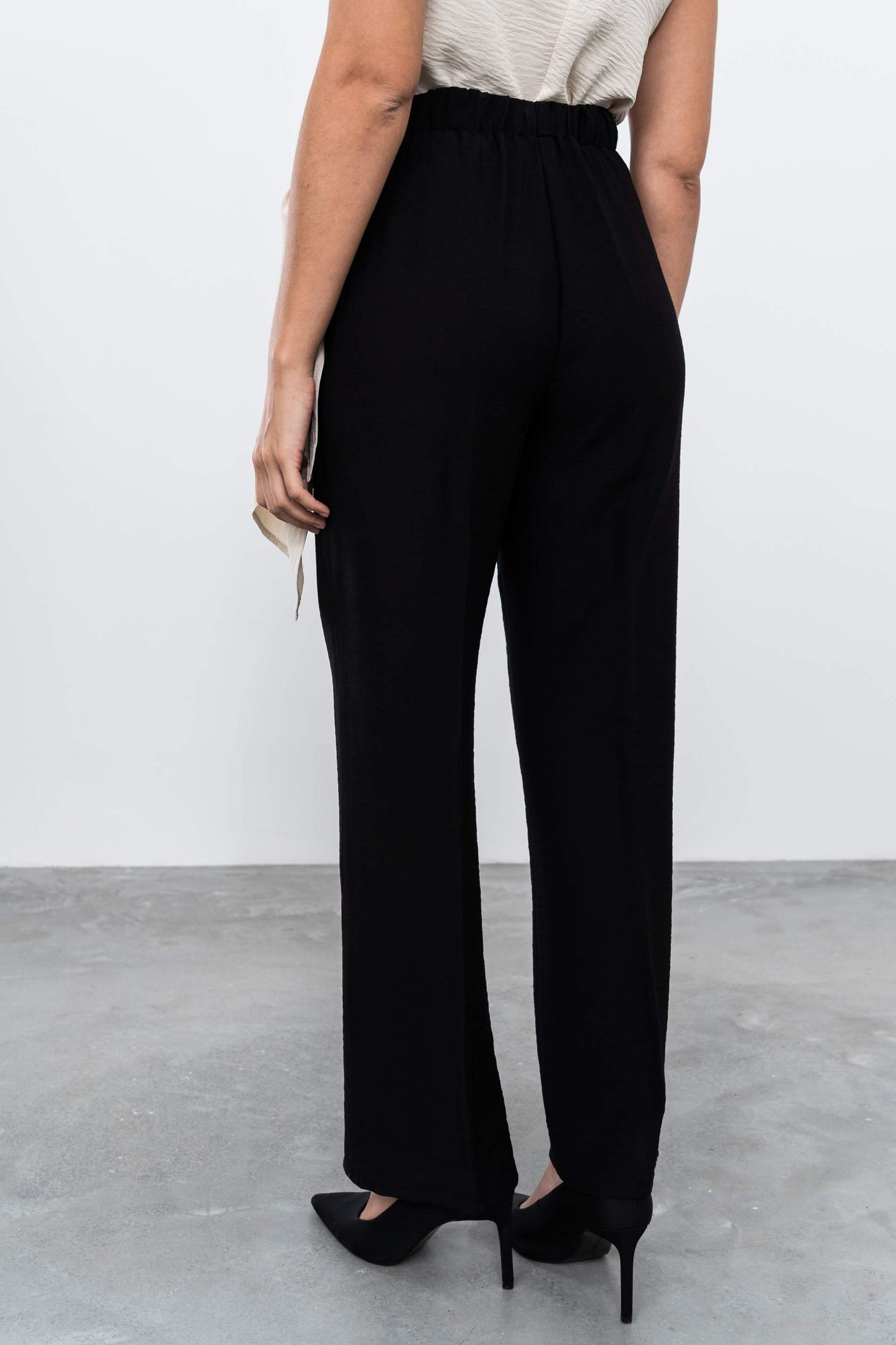 PANTALON RECTO NEGRO - Imagen 4