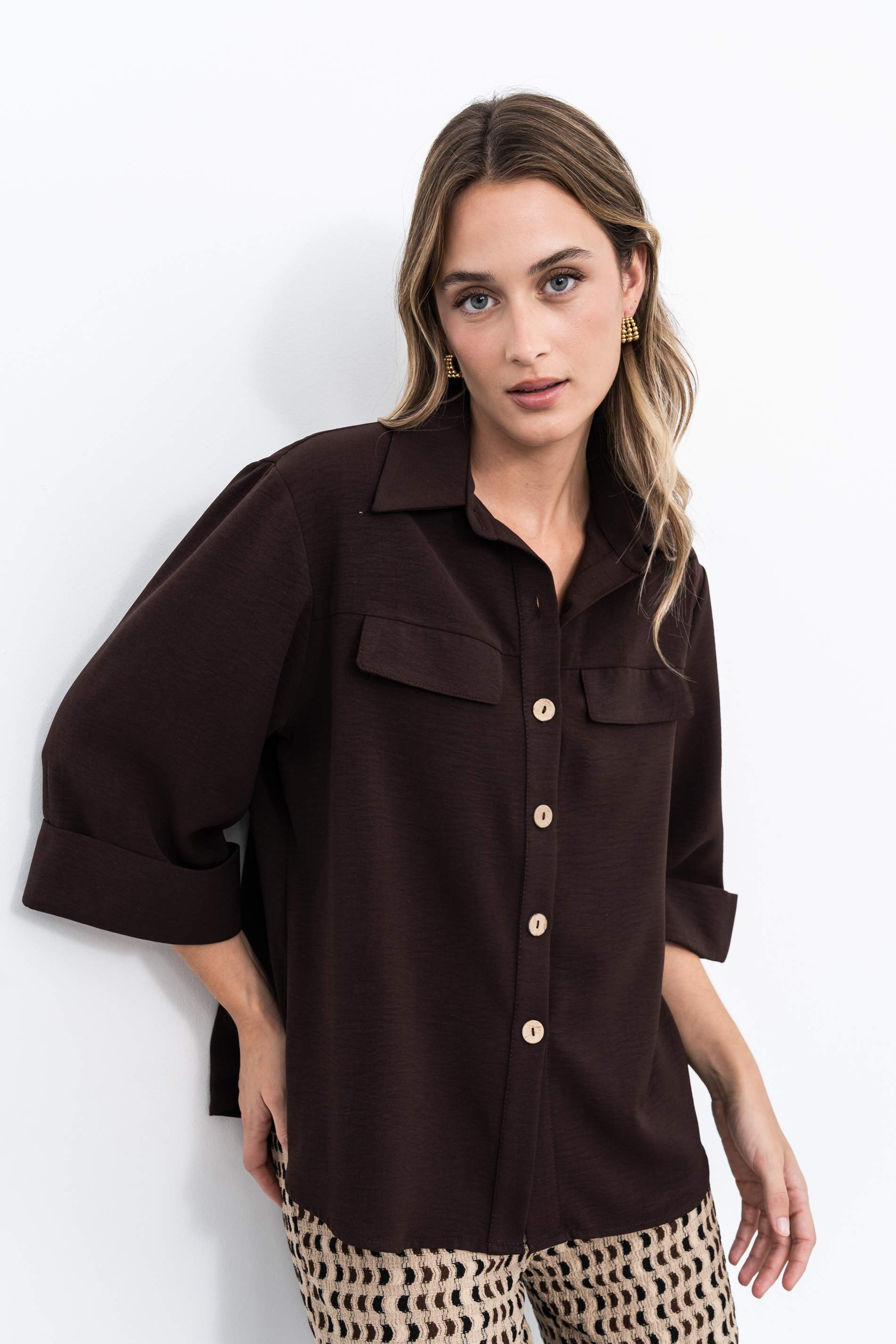 CAMISA MANGAS VUELTA MARRON