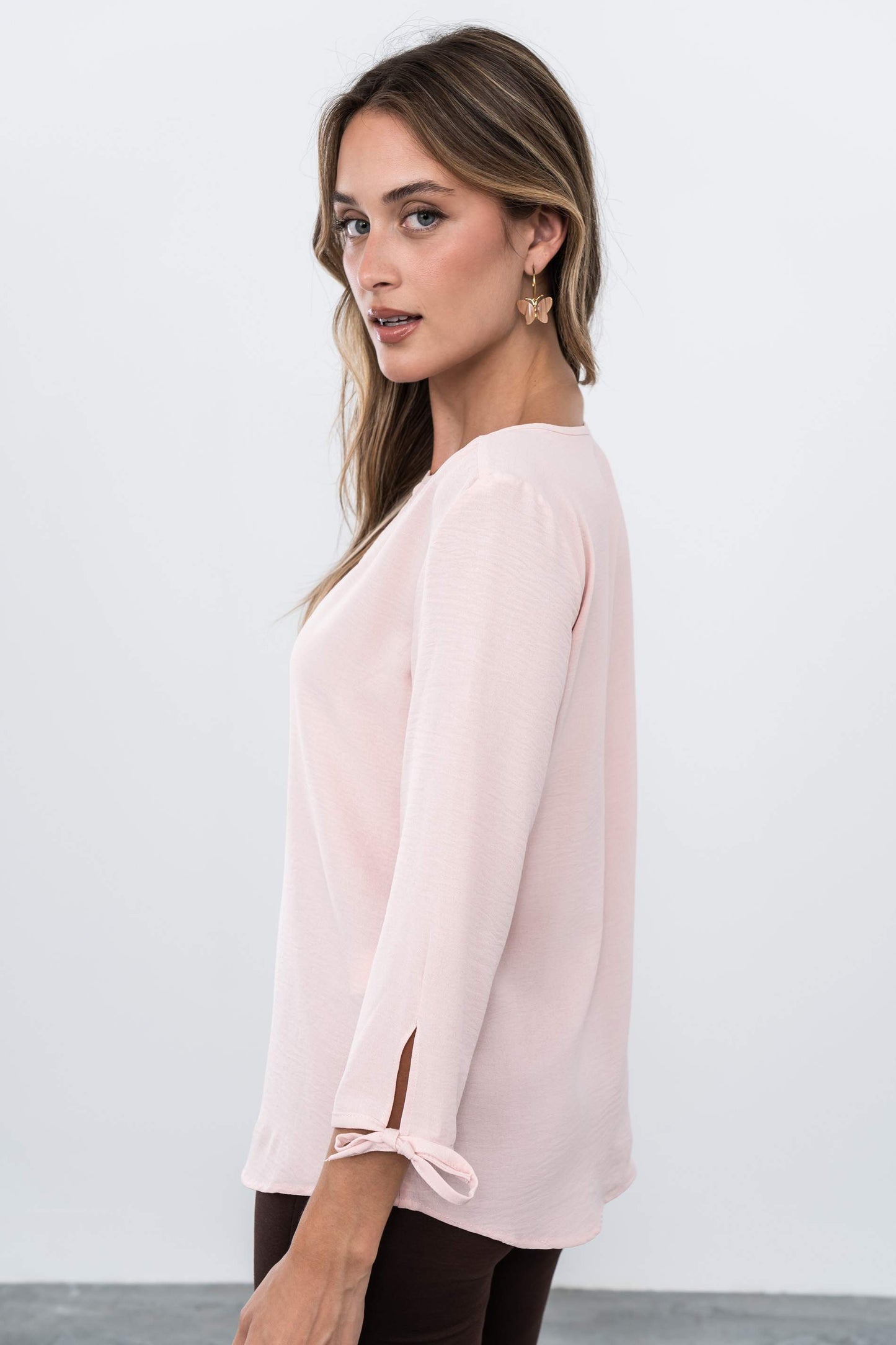 BLUSA DETALLE LACITOS ROSA - Imagen 4
