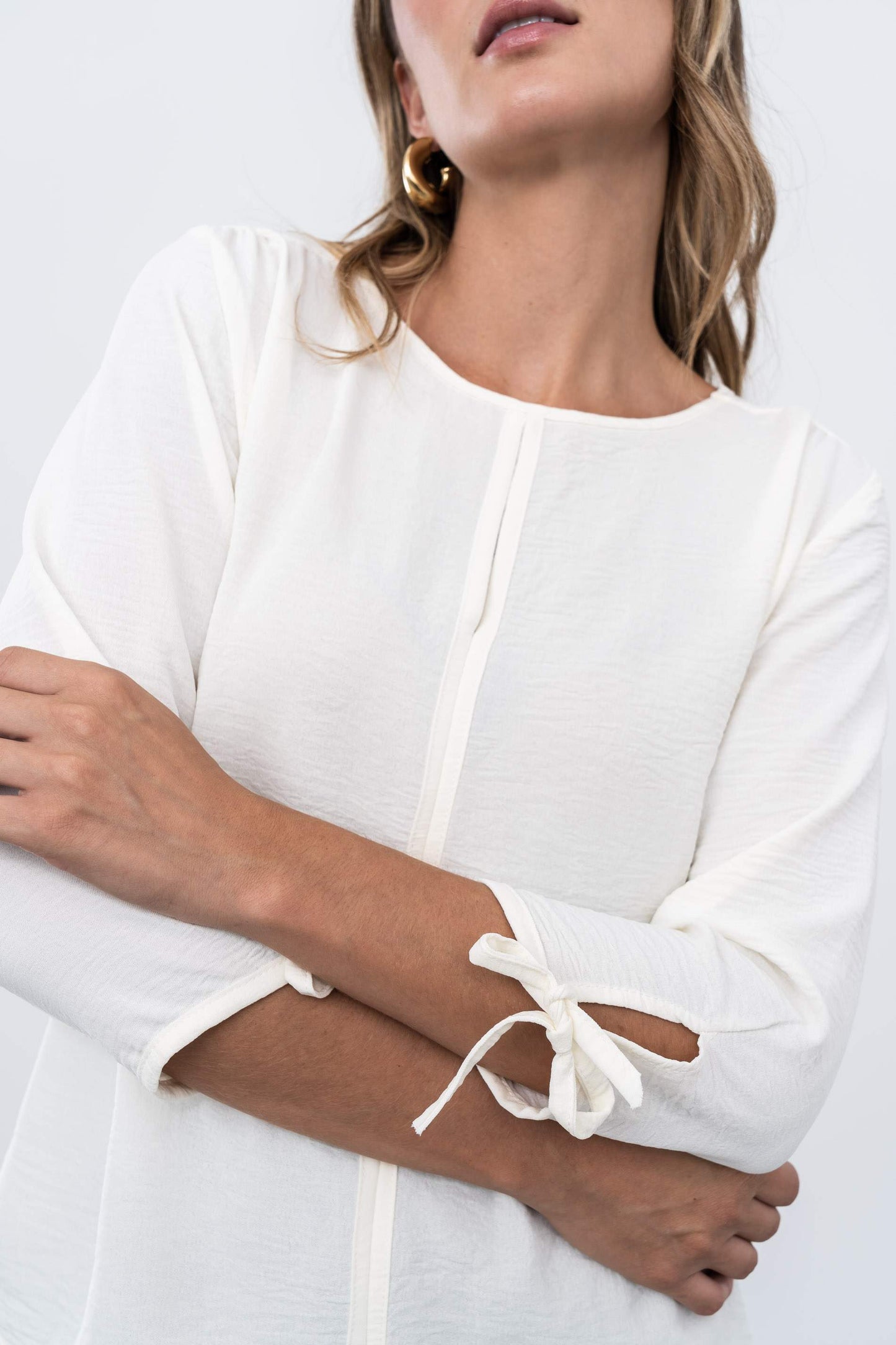BLUSA DETALLE LACITOS CRUDO - Imagen 3