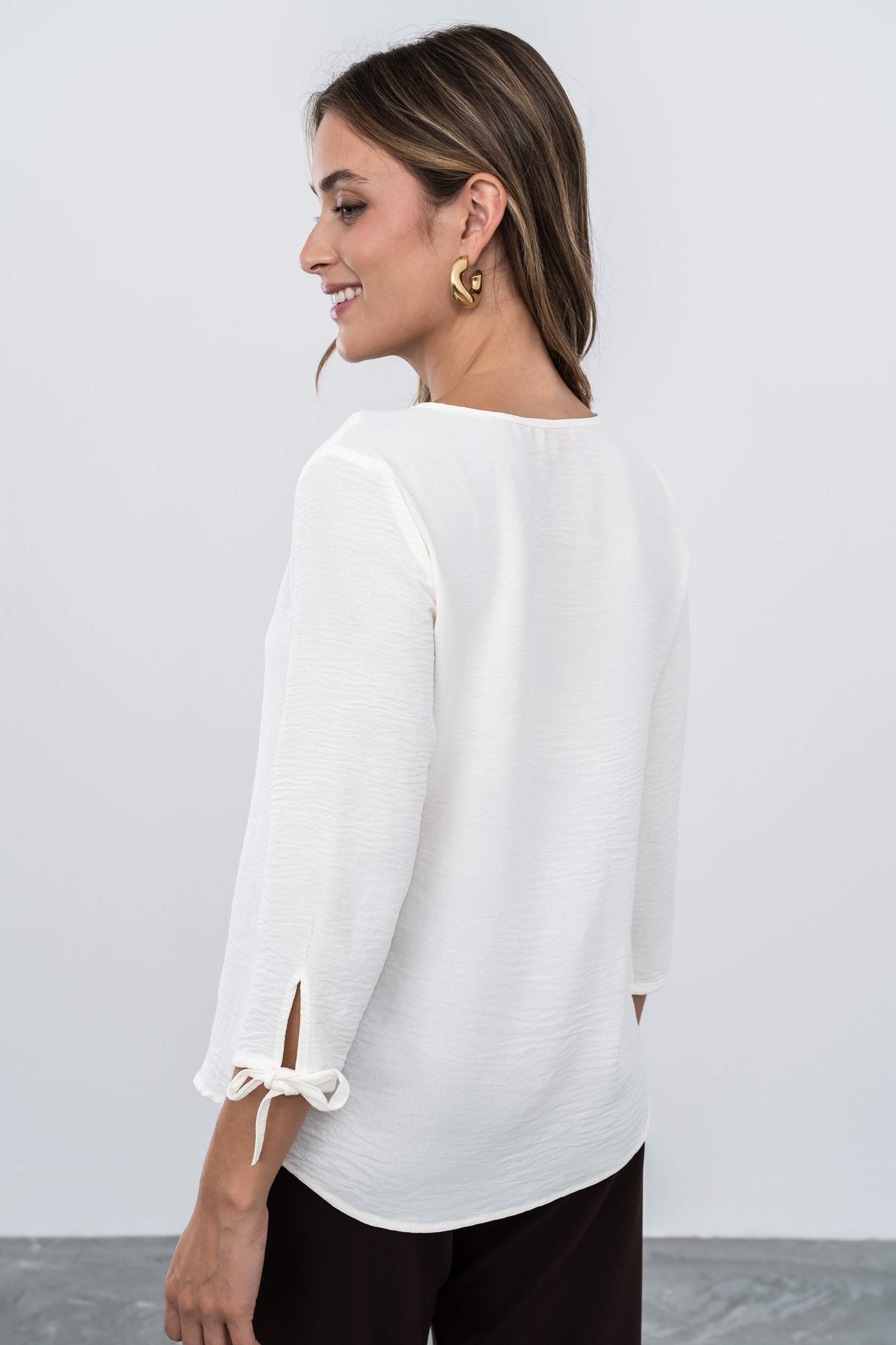 BLUSA DETALLE LACITOS CRUDO - Imagen 4