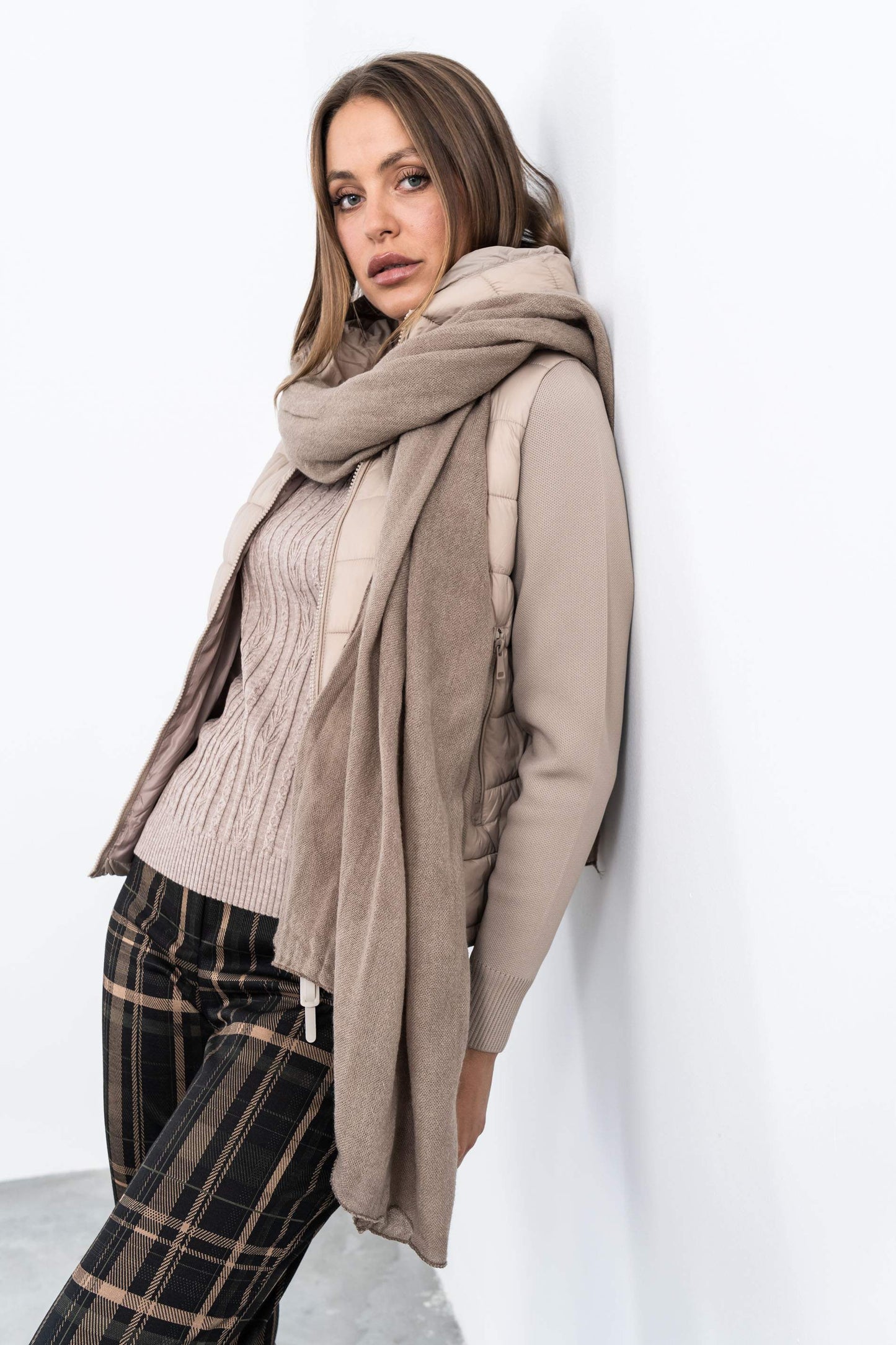 JERSEY OCHOS PEQUENO BEIGE - Imagen 5